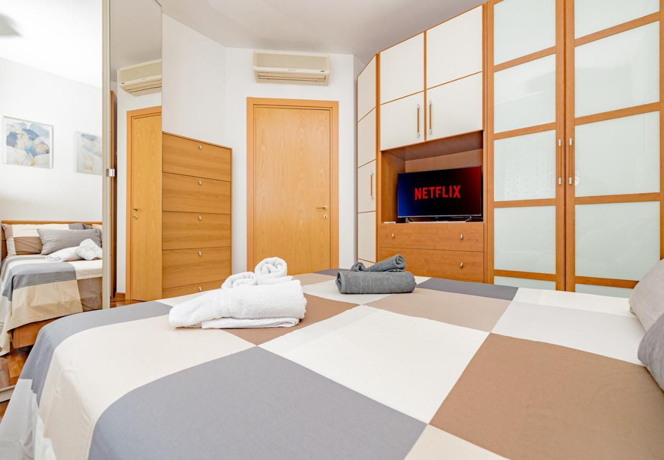 Appartement Arcimboldi's Terrace & Secure Parking Milaan