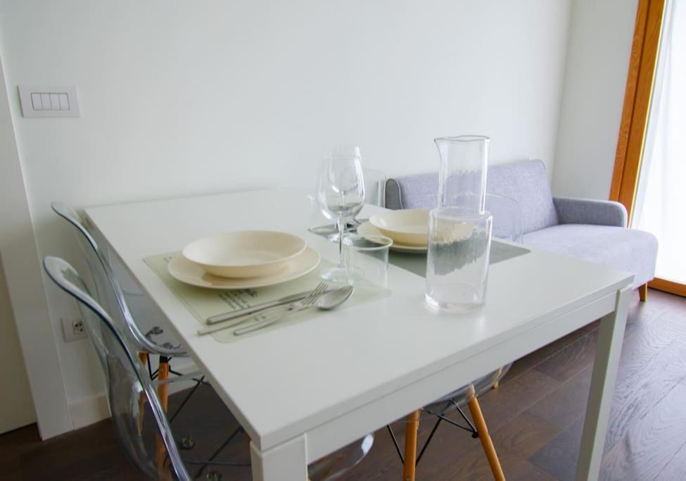 Corso Vercelli Cozy Modern Flat