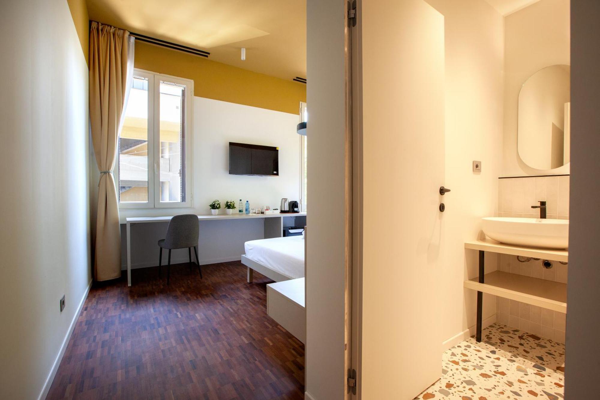 Cvm 19 Hotel
