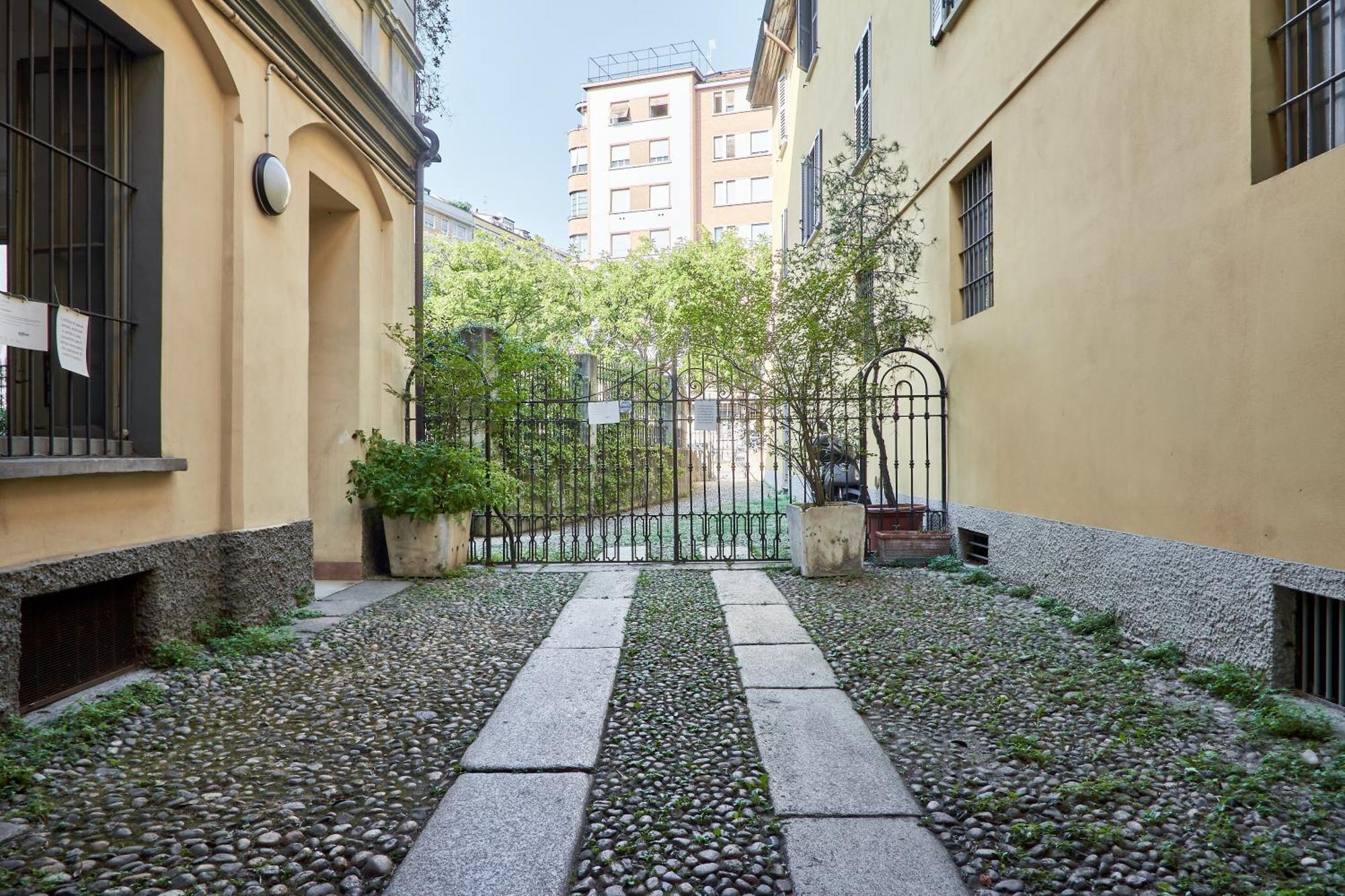 Easylife - Comfort E Relax In Porta Venezia Apartment *