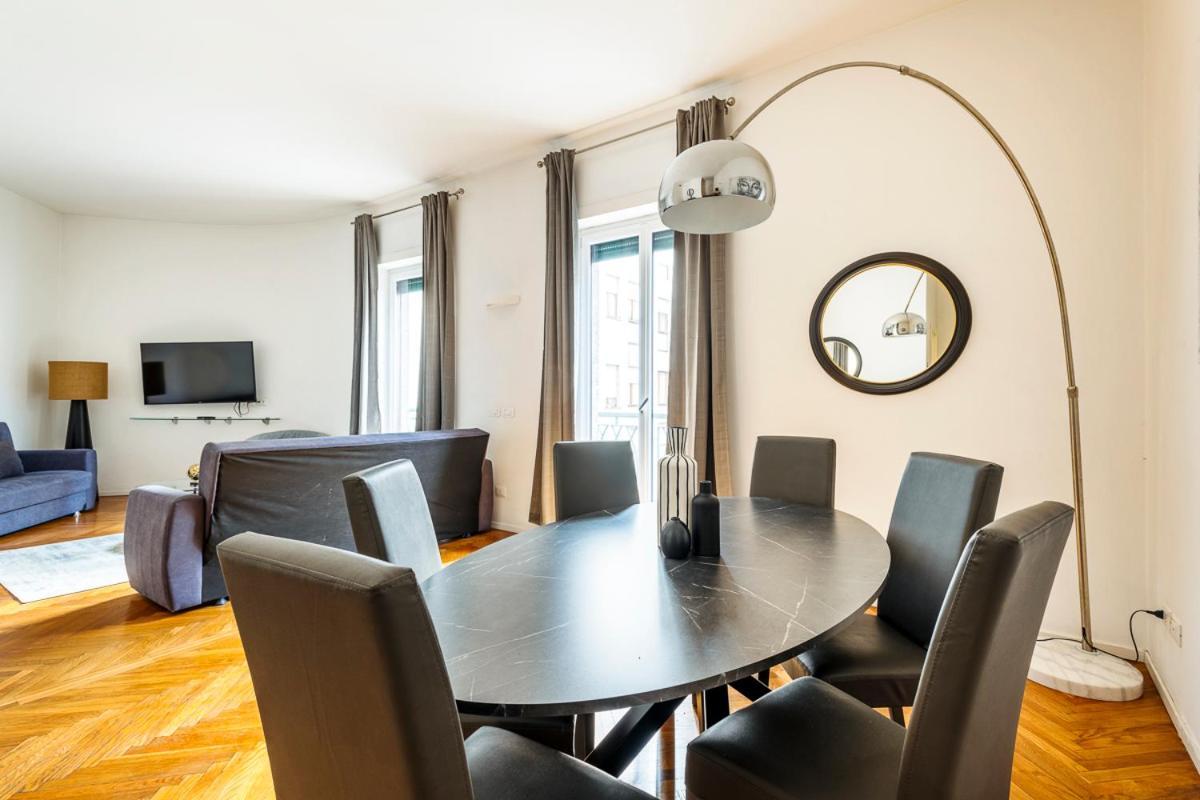Leilighet Exclusive 3 Bedrooms Near Duomo *