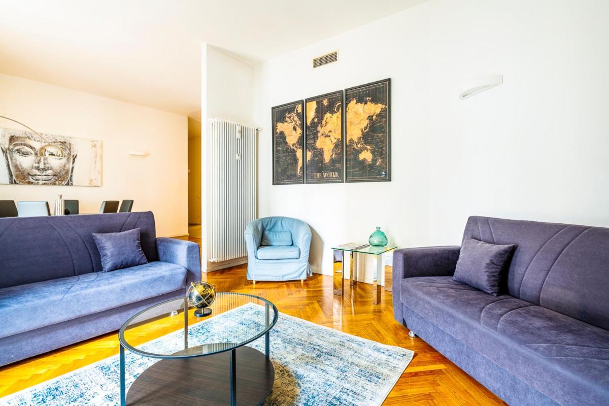 Exclusive 3 Bedrooms Near Duomo Leilighet *