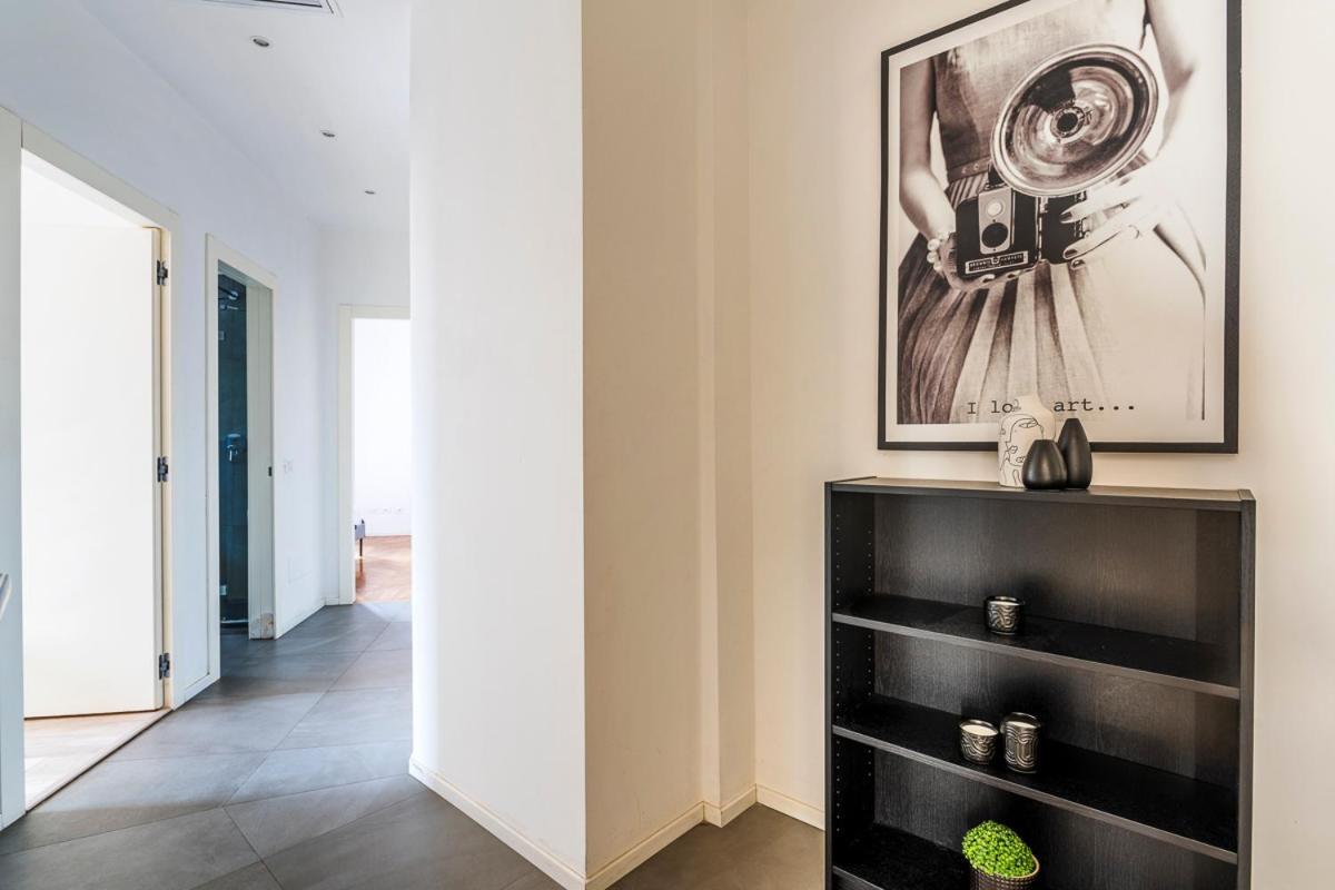 Exclusive 3 Bedrooms Near Duomo Leilighet *