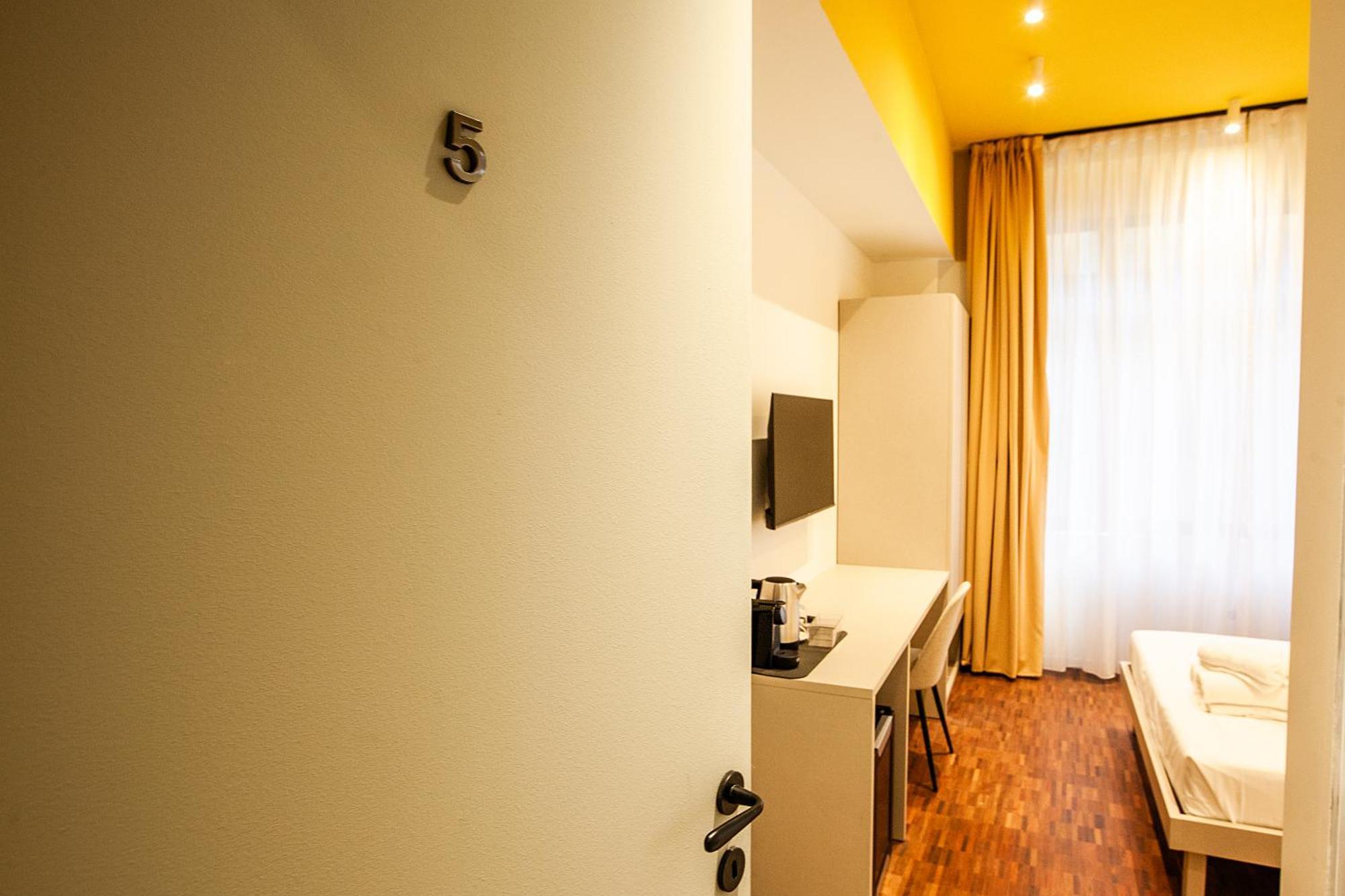 Cvm 19 Hotel Milano