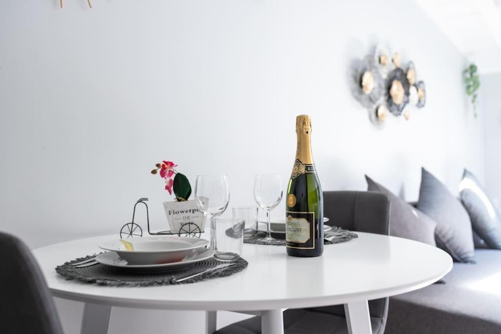 300 M From Metro M3-netflix-wi-fi Appartamento Milano
