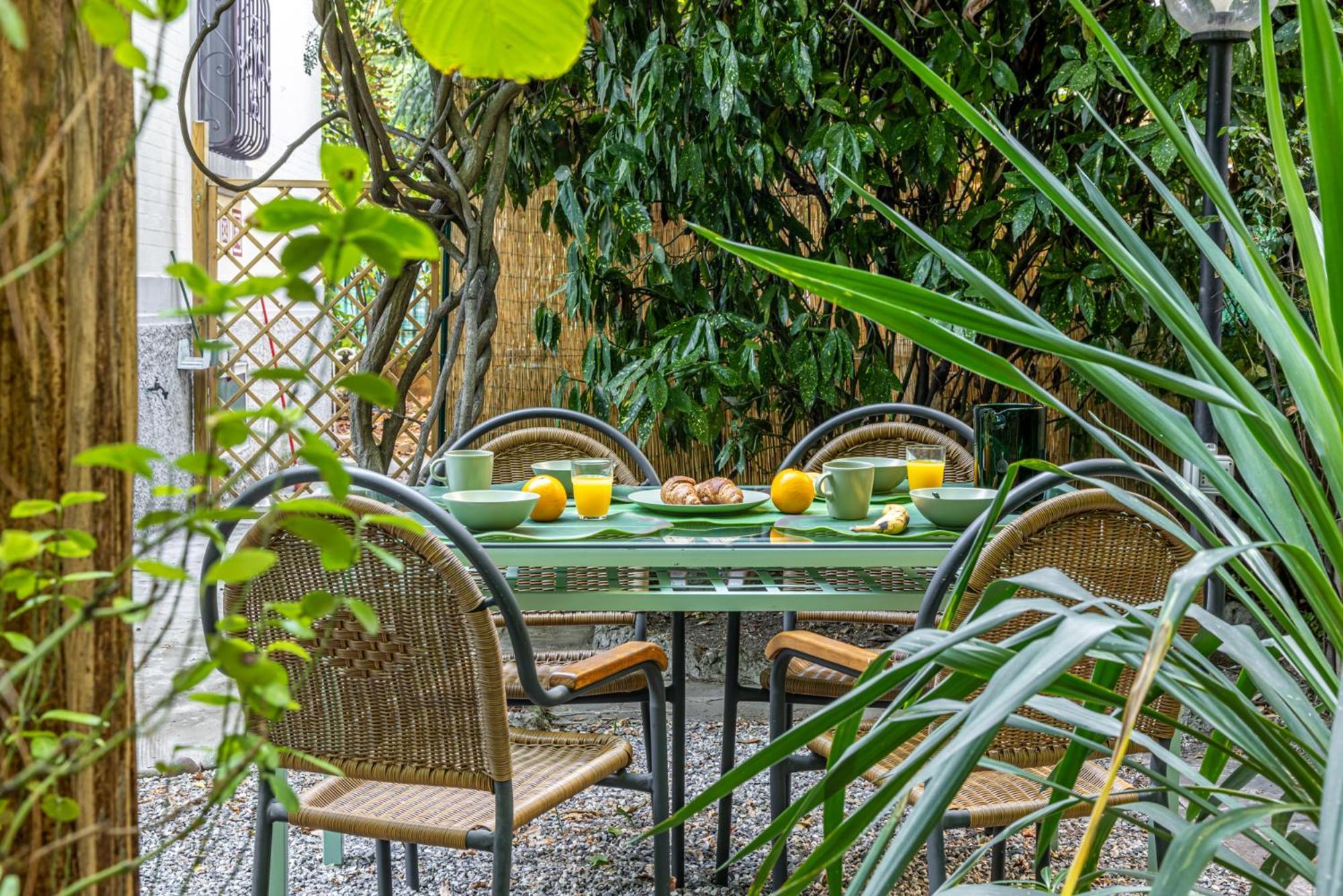Bilocale Chic In Tropical A Due Passi Da Stazione Milano