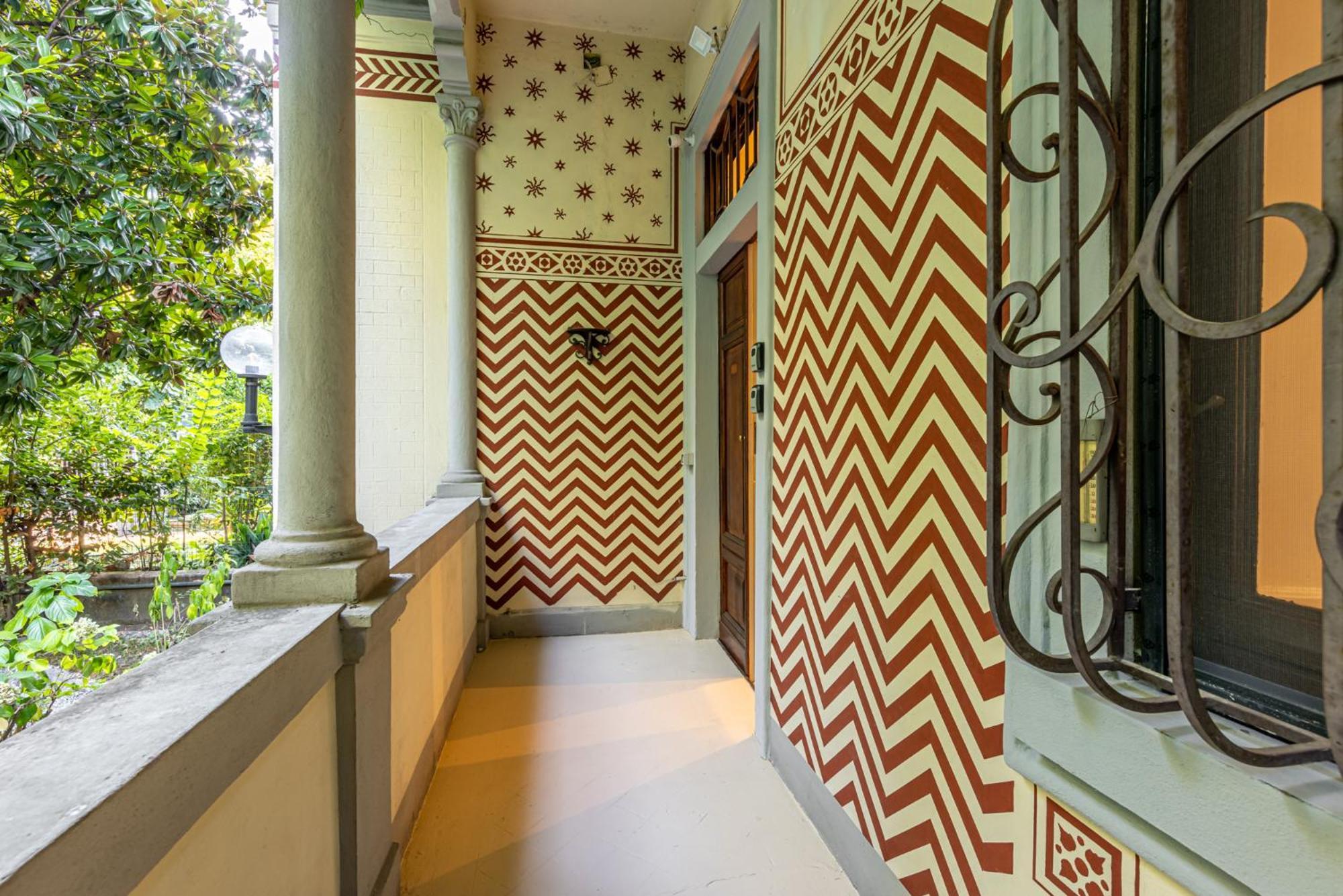 Bilocale Chic In Tropical A Due Passi Da Stazione Milano