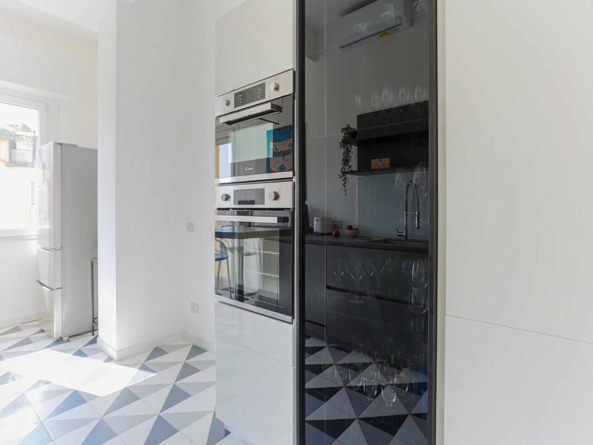 The Rent - Spacious And Renovated Multi-room In The Missori Area Appartamento *