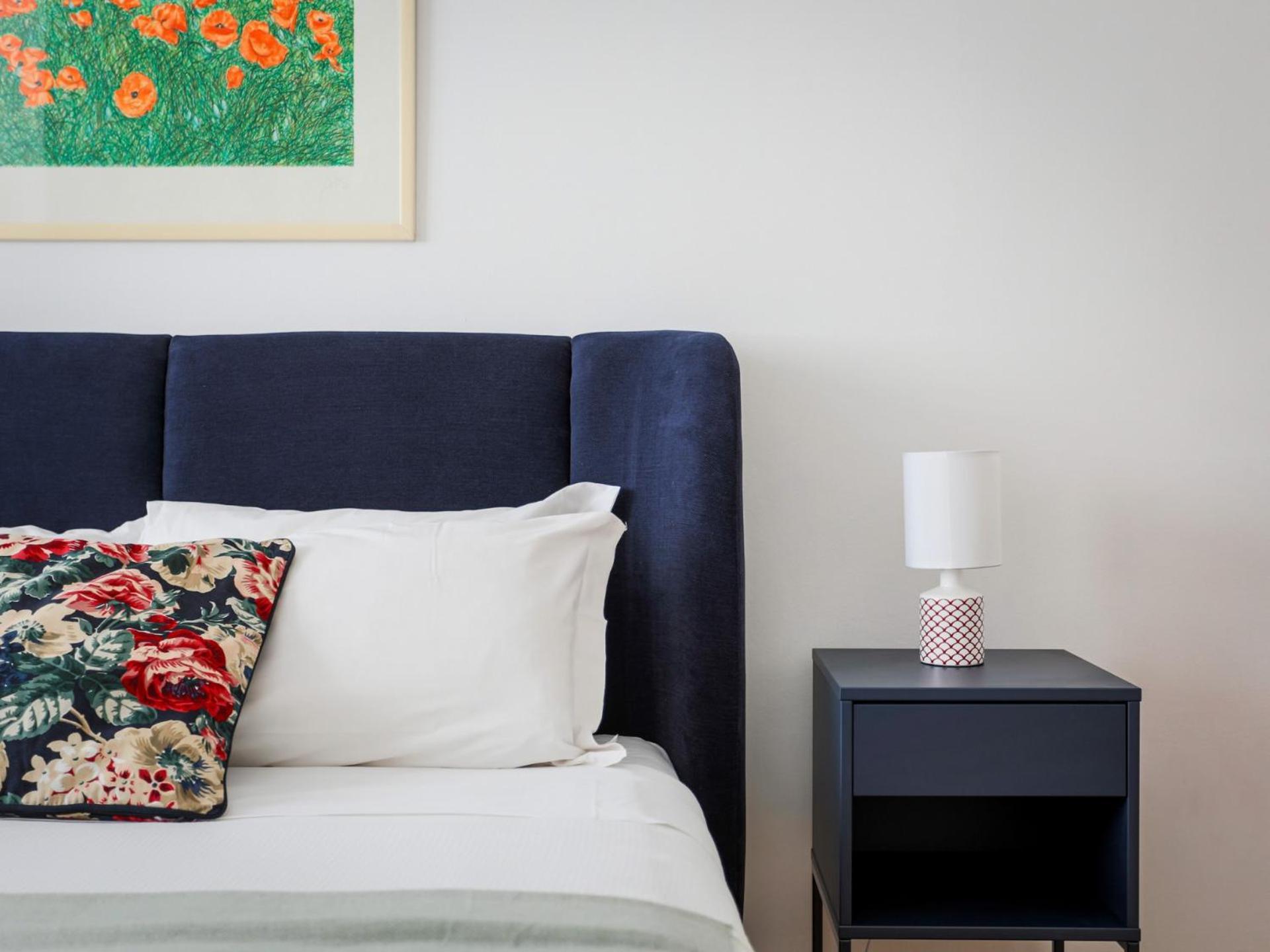 The Rent - Spacious And Renovated Multi-room In The Missori Area Milano
