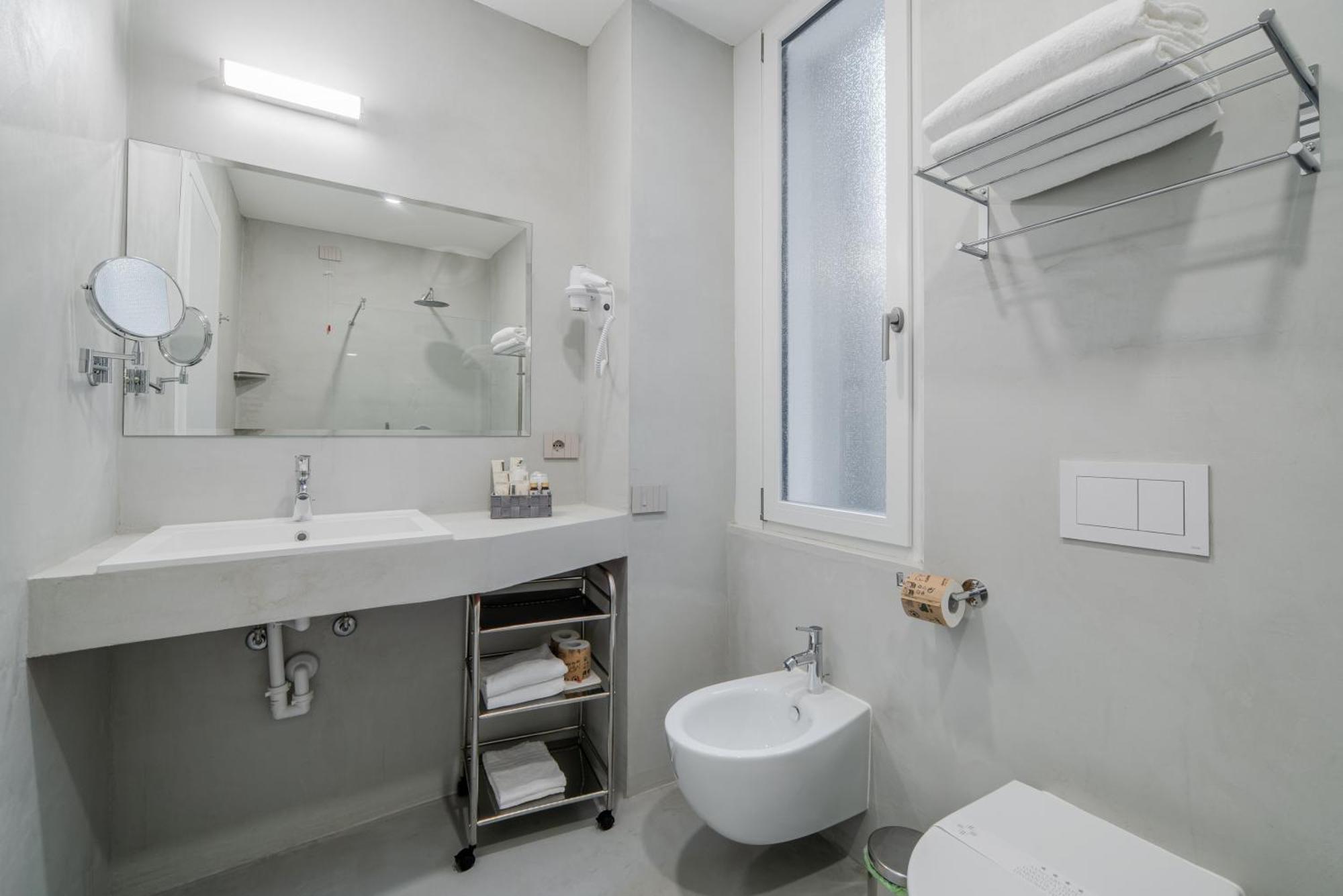 Hotell Ticinese