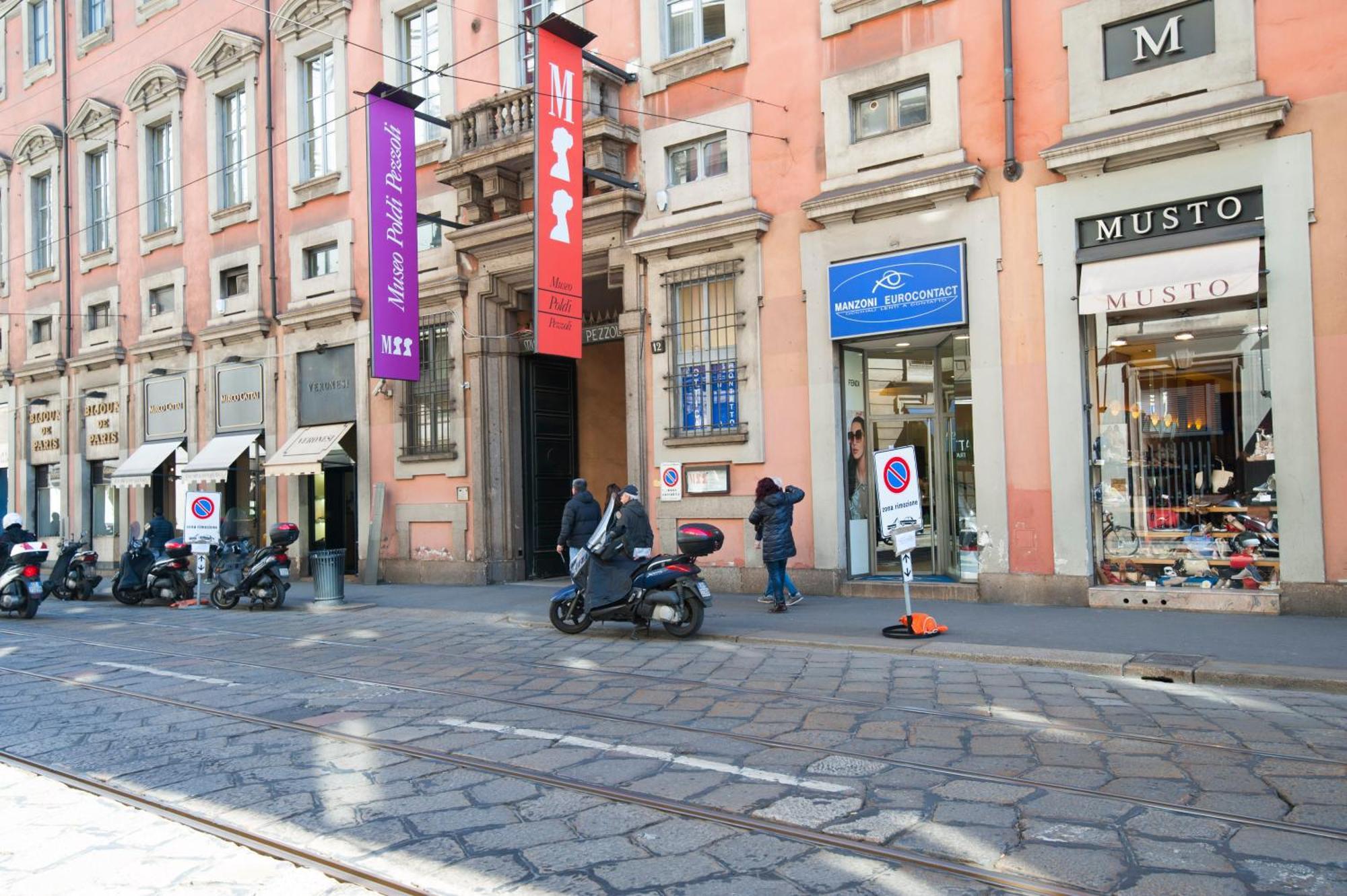 Montenapoleone Central - Best Location Possible Lejlighed