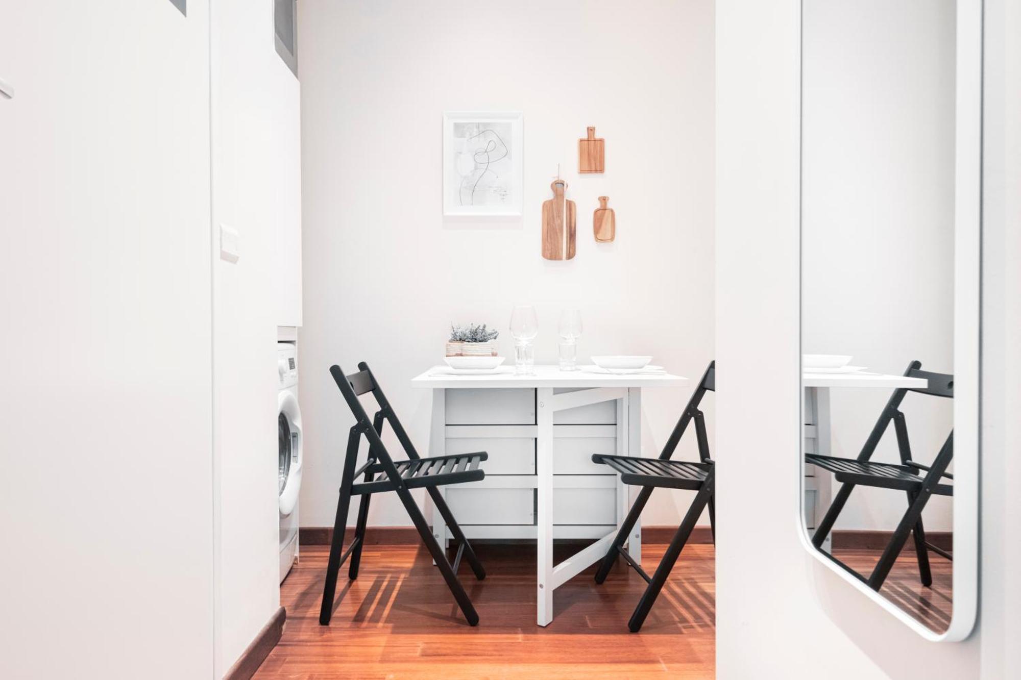 Fully Furnished Flat Arco Della Pace By Easylife Appartement