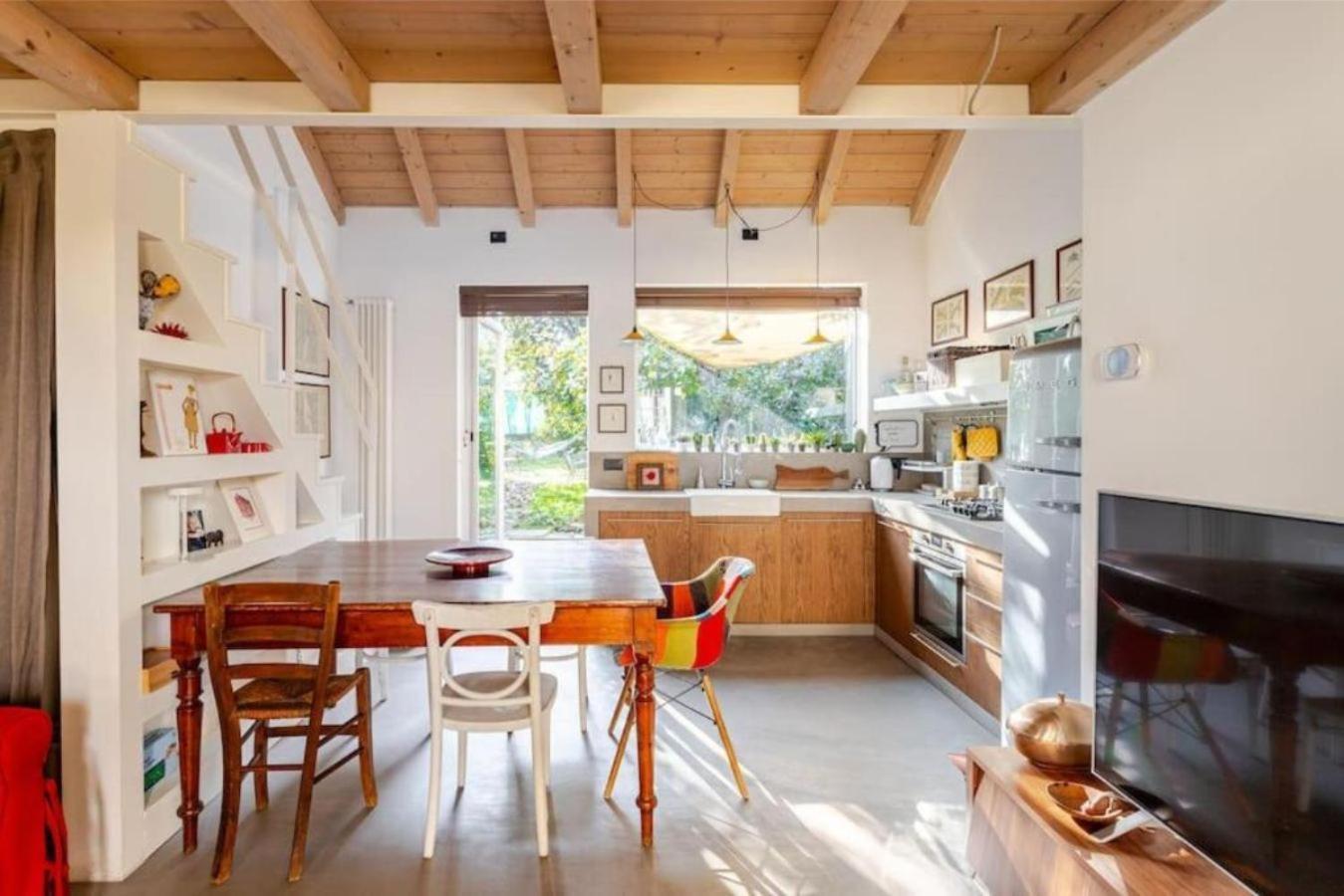 Appartement Tiny House On Water Surrounded By Greenery Milaan