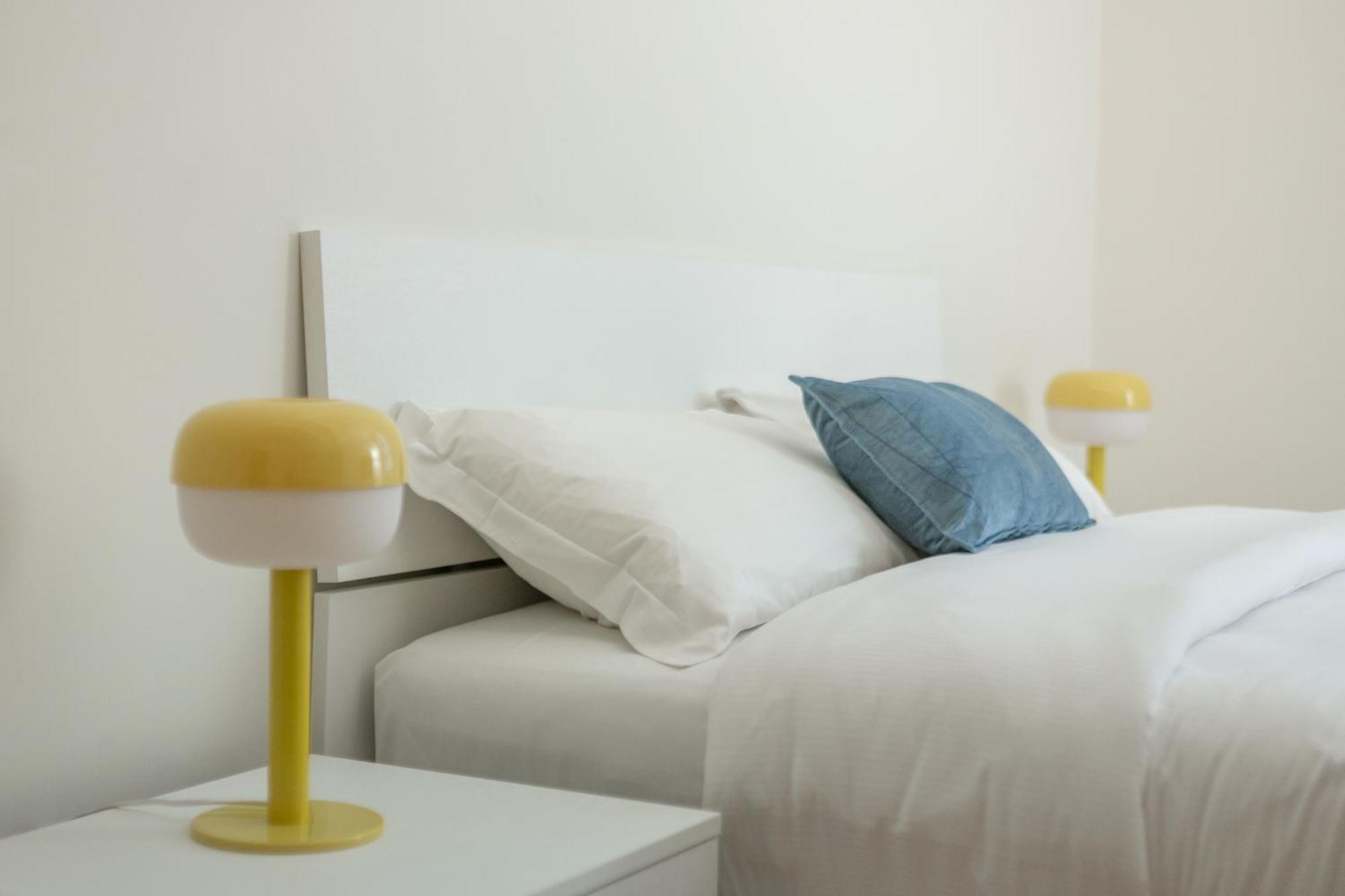 Appartamento Charming 2-bedroom In Milanese Building Milano