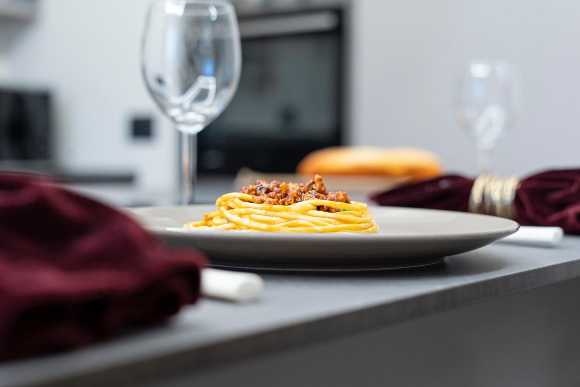 Designed In Center Gae Aulenti Area With Ac, Wifi And Subway Airport Connected Steps From Station Leilighet Milano