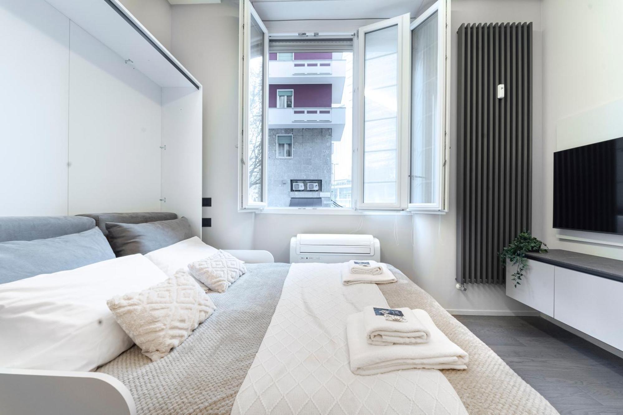 Designed In Center Gae Aulenti Area With Ac, Wifi And Subway Airport Connected Steps From Station Leilighet