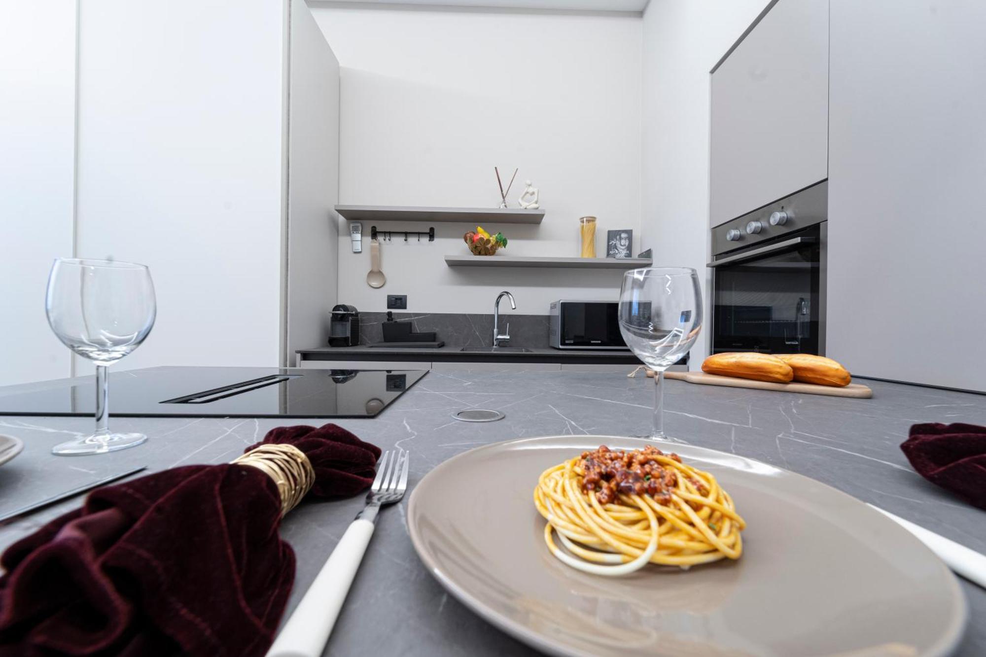 Leilighet Designed In Center Gae Aulenti Area With Ac, Wifi And Subway Airport Connected Steps From Station *