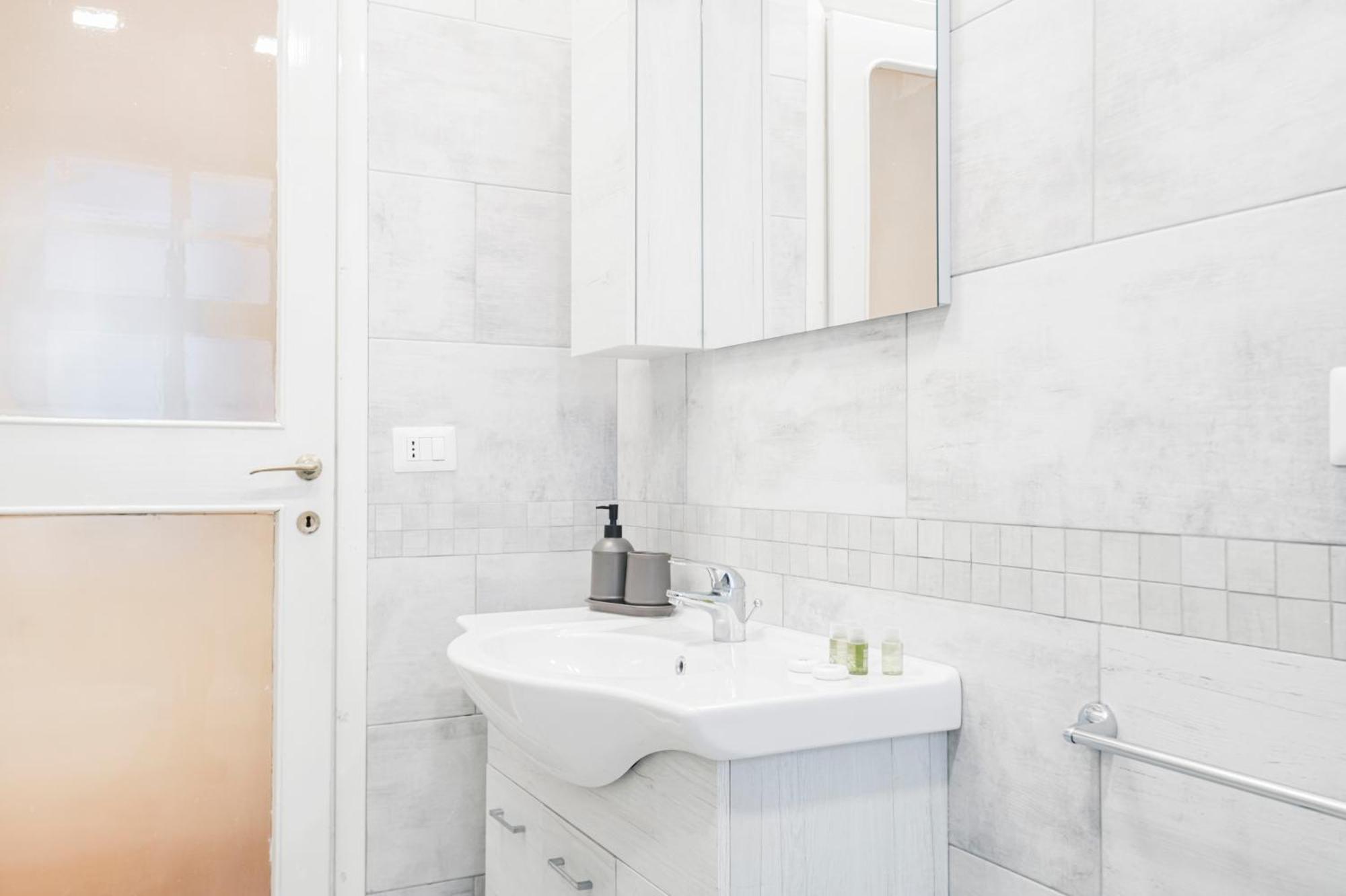 Leilighet Easylife - Elegant 3 Mins From Duomo *