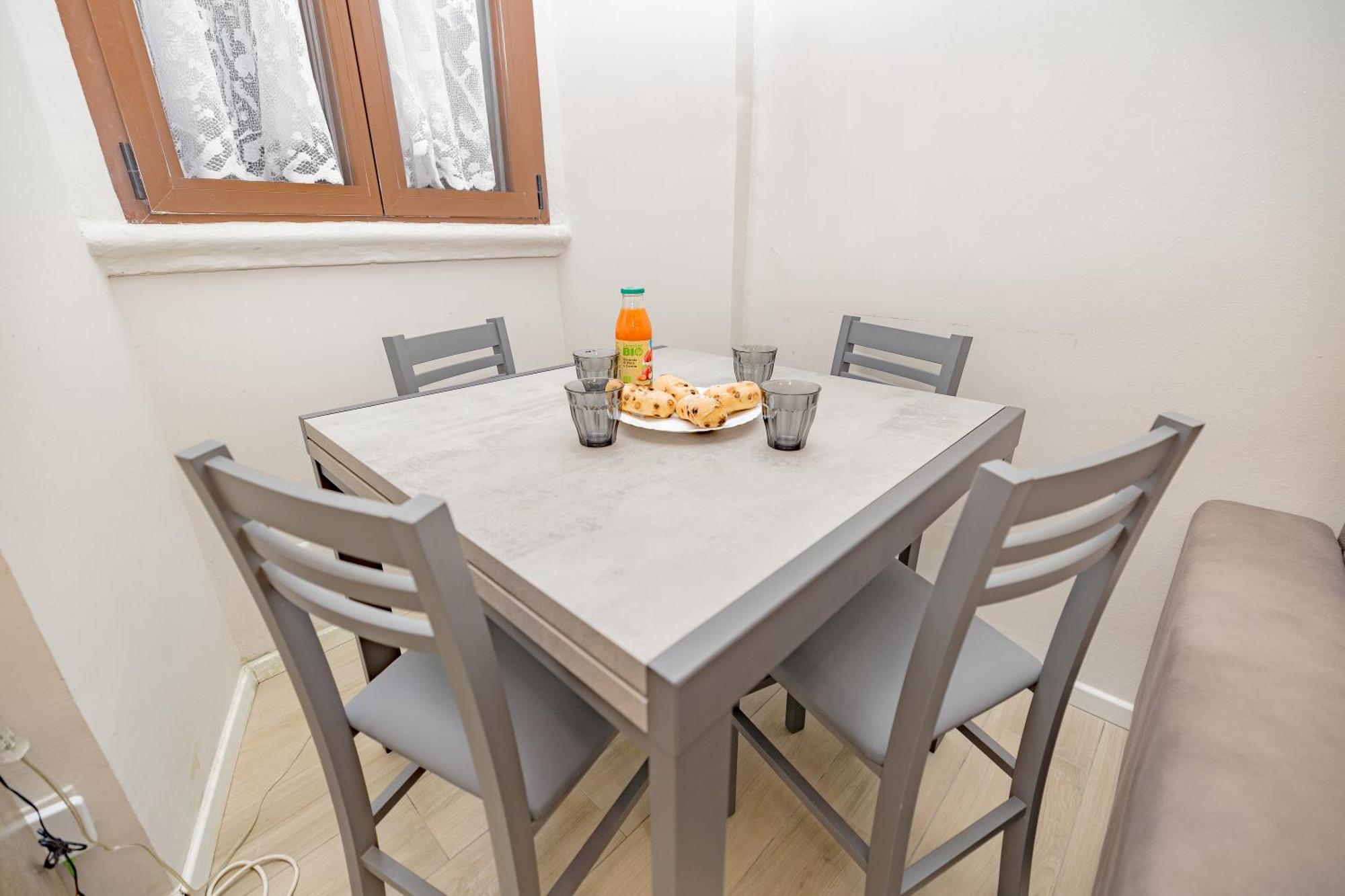 Appartement Torre Di Nolo - Metro Station Turro M1 Milaan