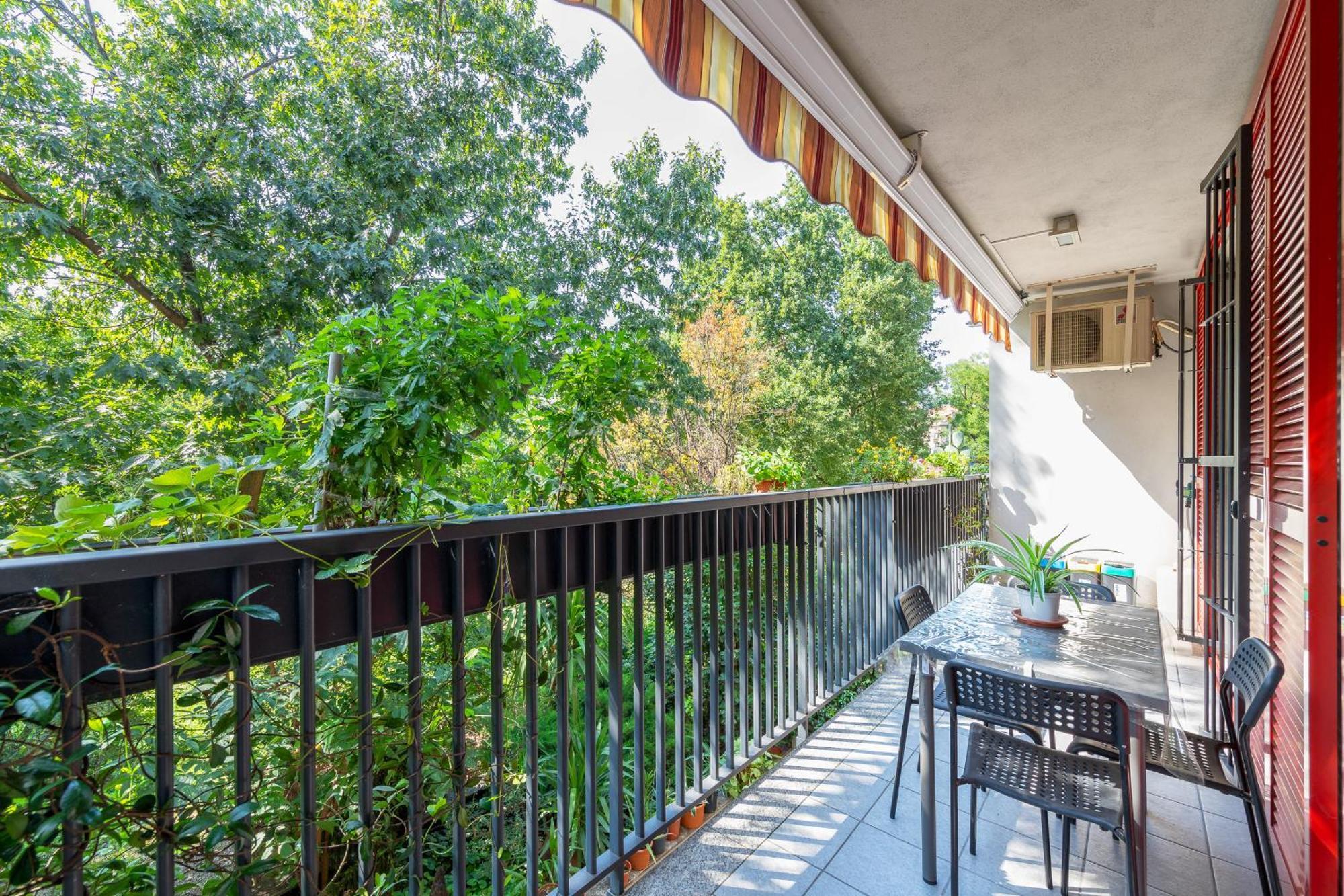 Free Private Parking - 5min To Metro - Balcony - Quiet Milano