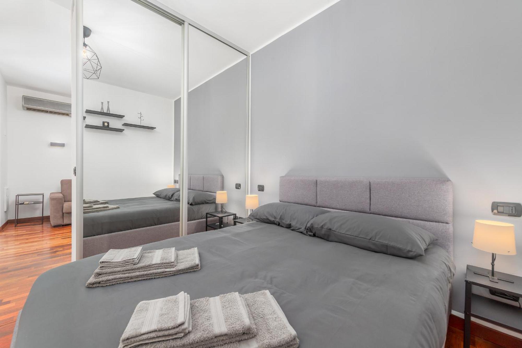 Free Private Parking - 5min To Metro - Balcony - Quiet Appartamento *