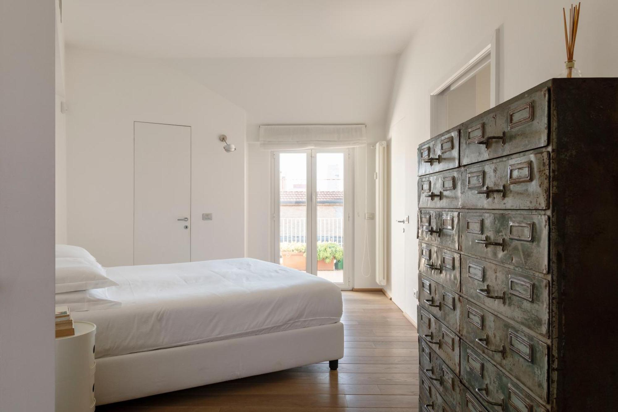 Design Apartment, Modern And Stylish Milaan