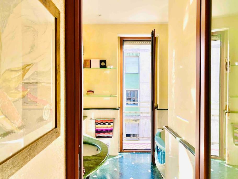 Artistic 2-bedroom Lejlighed