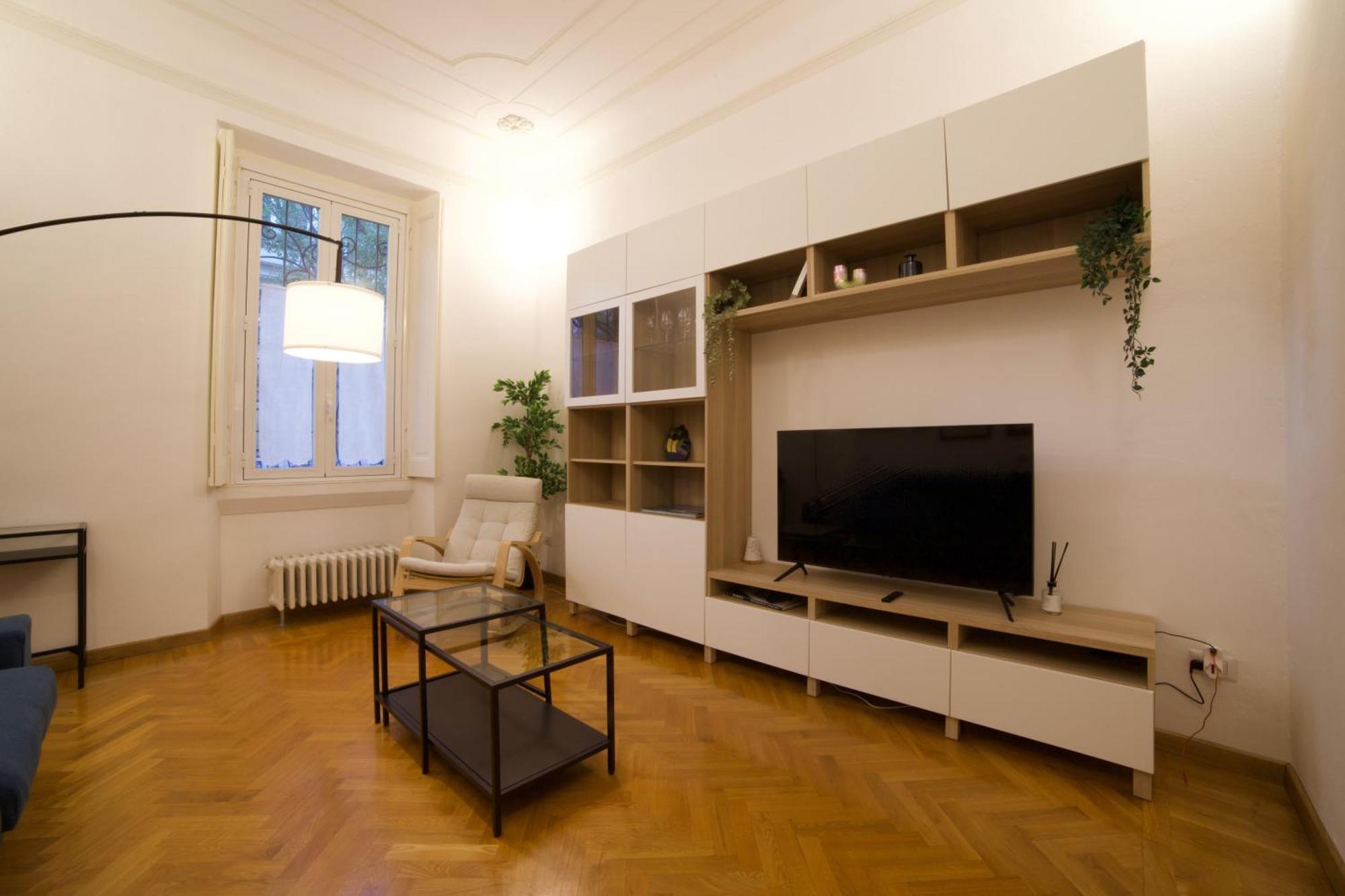 Appartamento Viale Lombardia 84 *