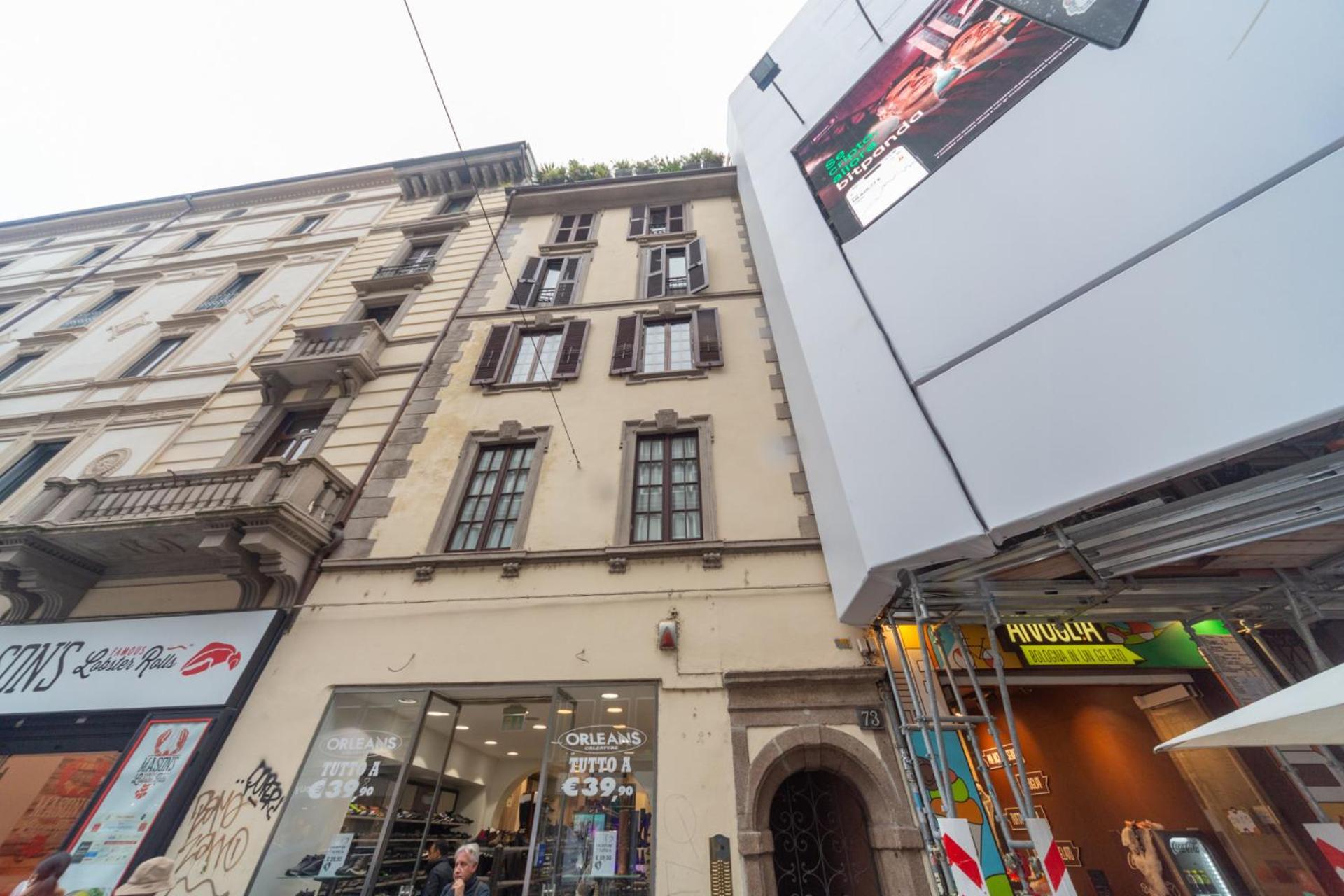 Appartamento Charming 2-bedroom In Milanese Building Milano