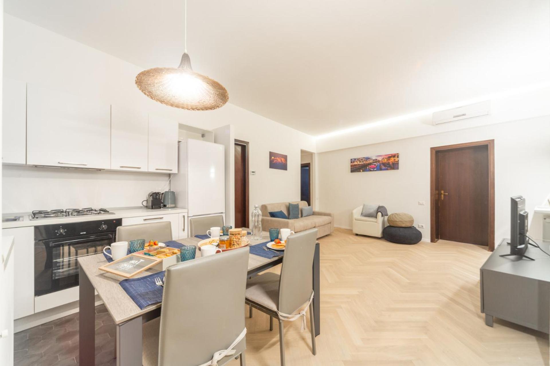 Charming 2-bedroom In Milanese Building Milano