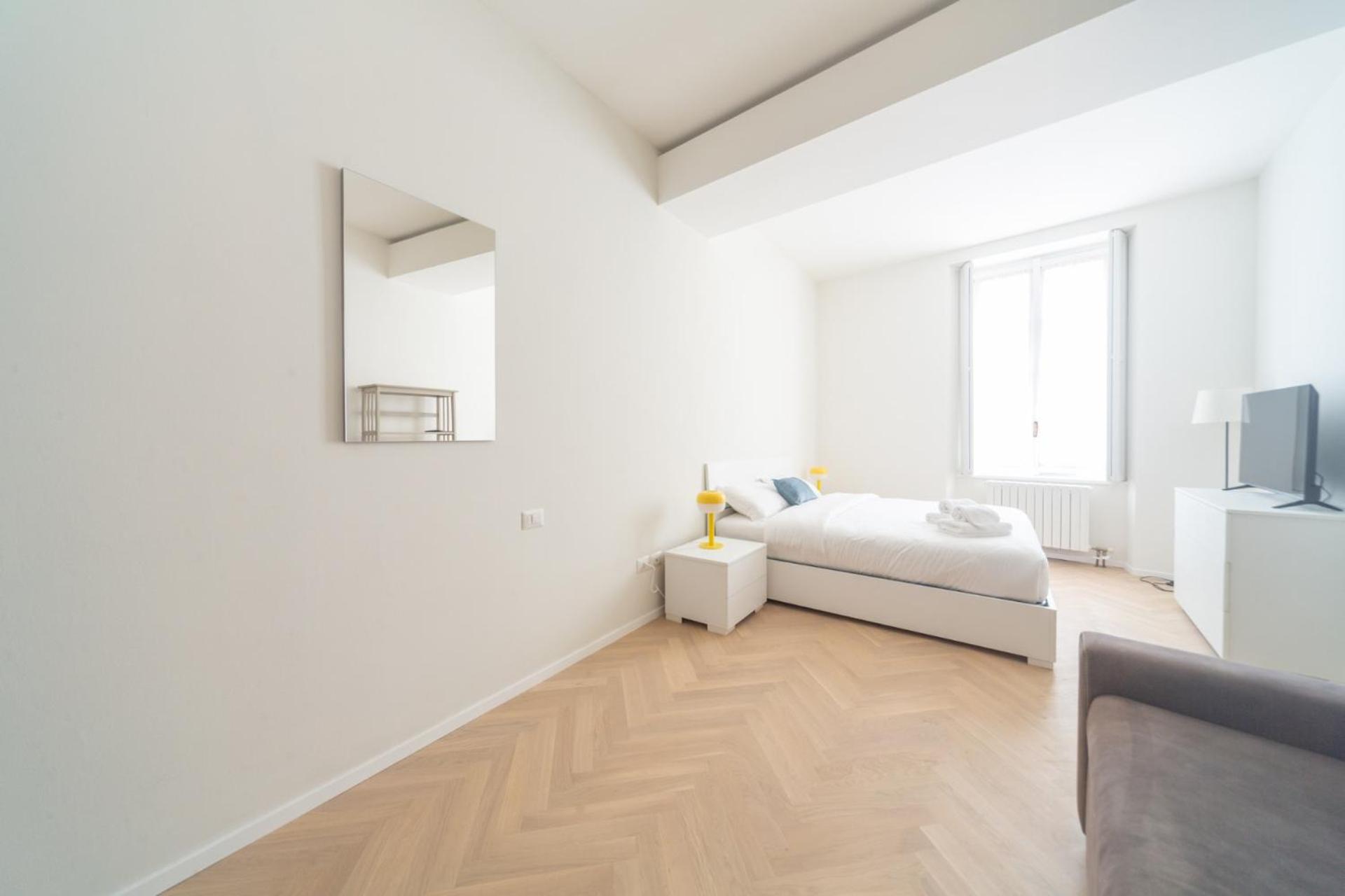 Charming 2-bedroom In Milanese Building Appartamento