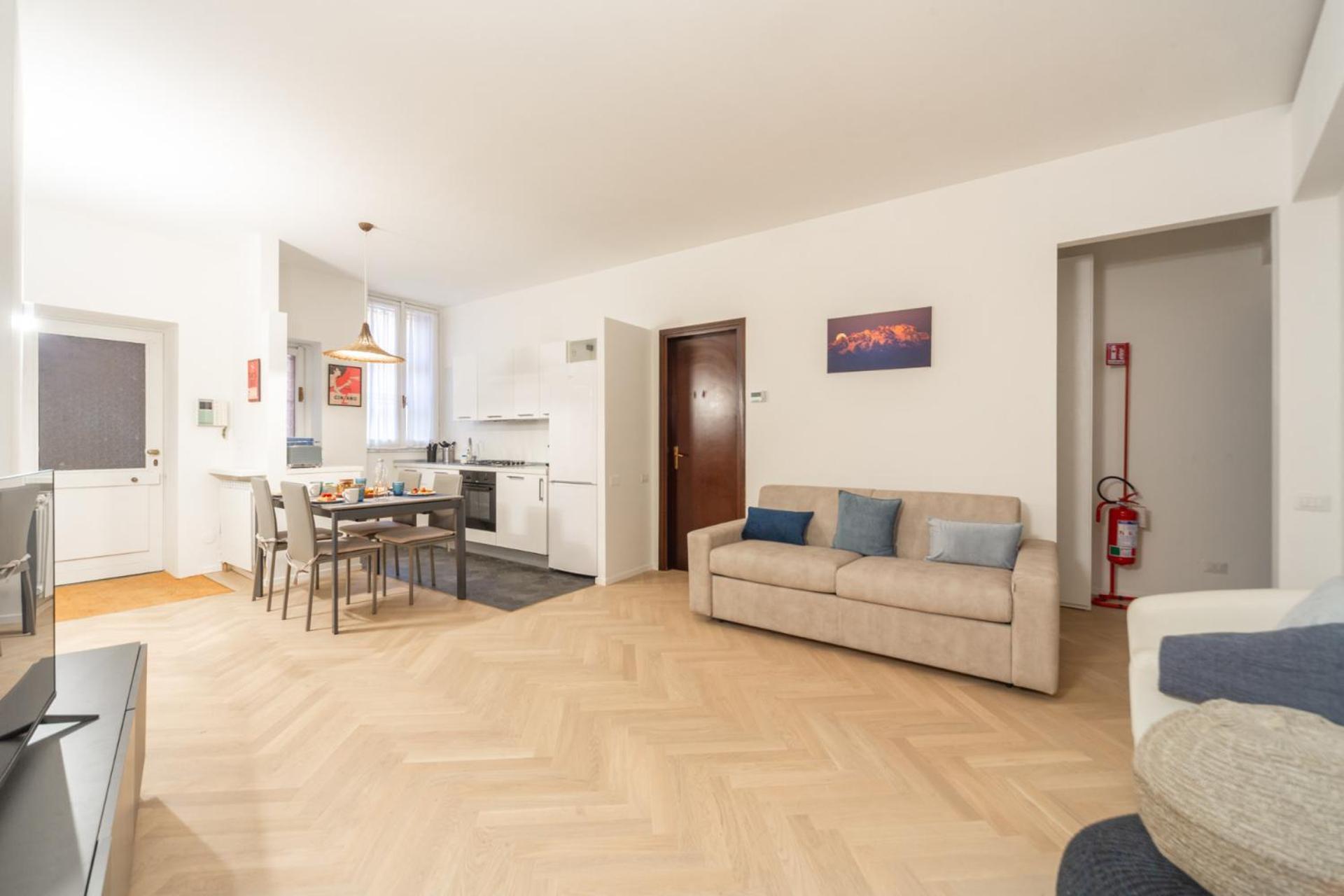 Appartamento Charming 2-bedroom In Milanese Building *