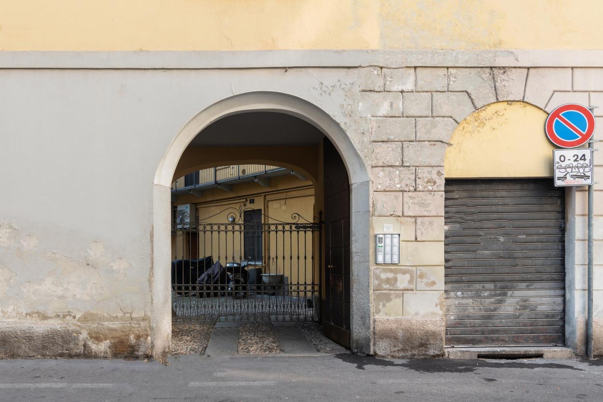 Tranquillo E Raffinato Monolocale Vicino Ptromana * Milano