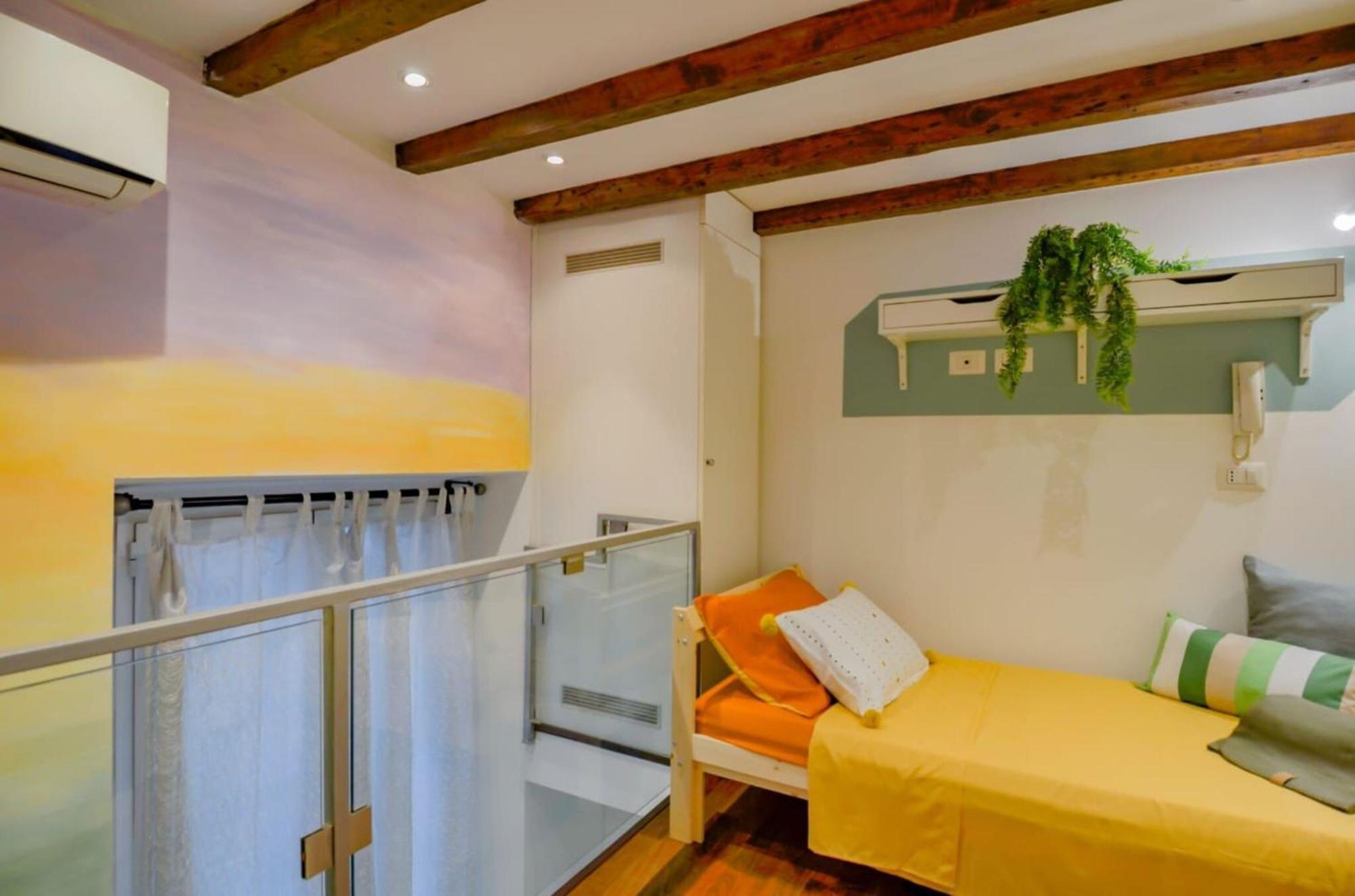 Navigli-m2 - With Work Space Apartment