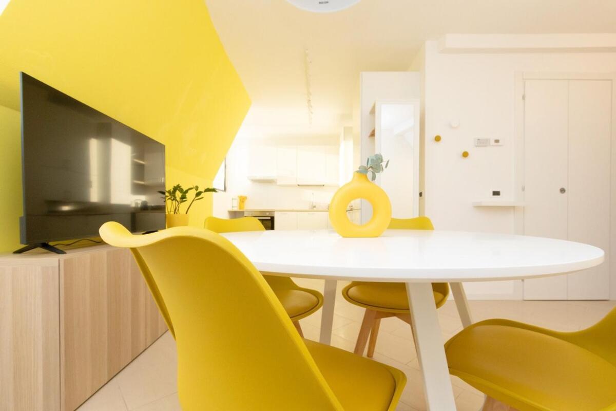 Leilighet Sunny Retreat Near Metro, 12 Min To Duomo *