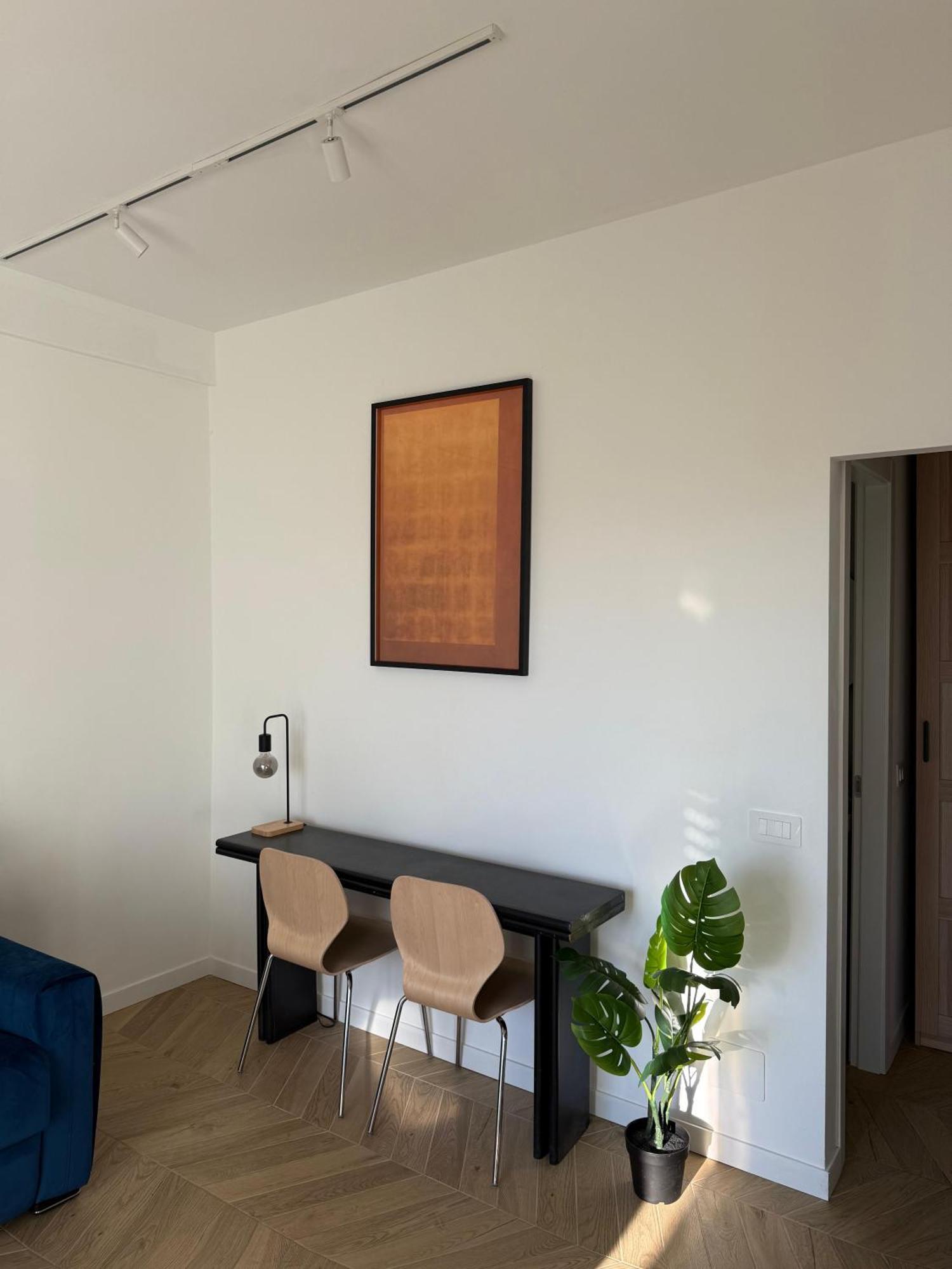 Bollicina - Balcony & Paid On-site Parking