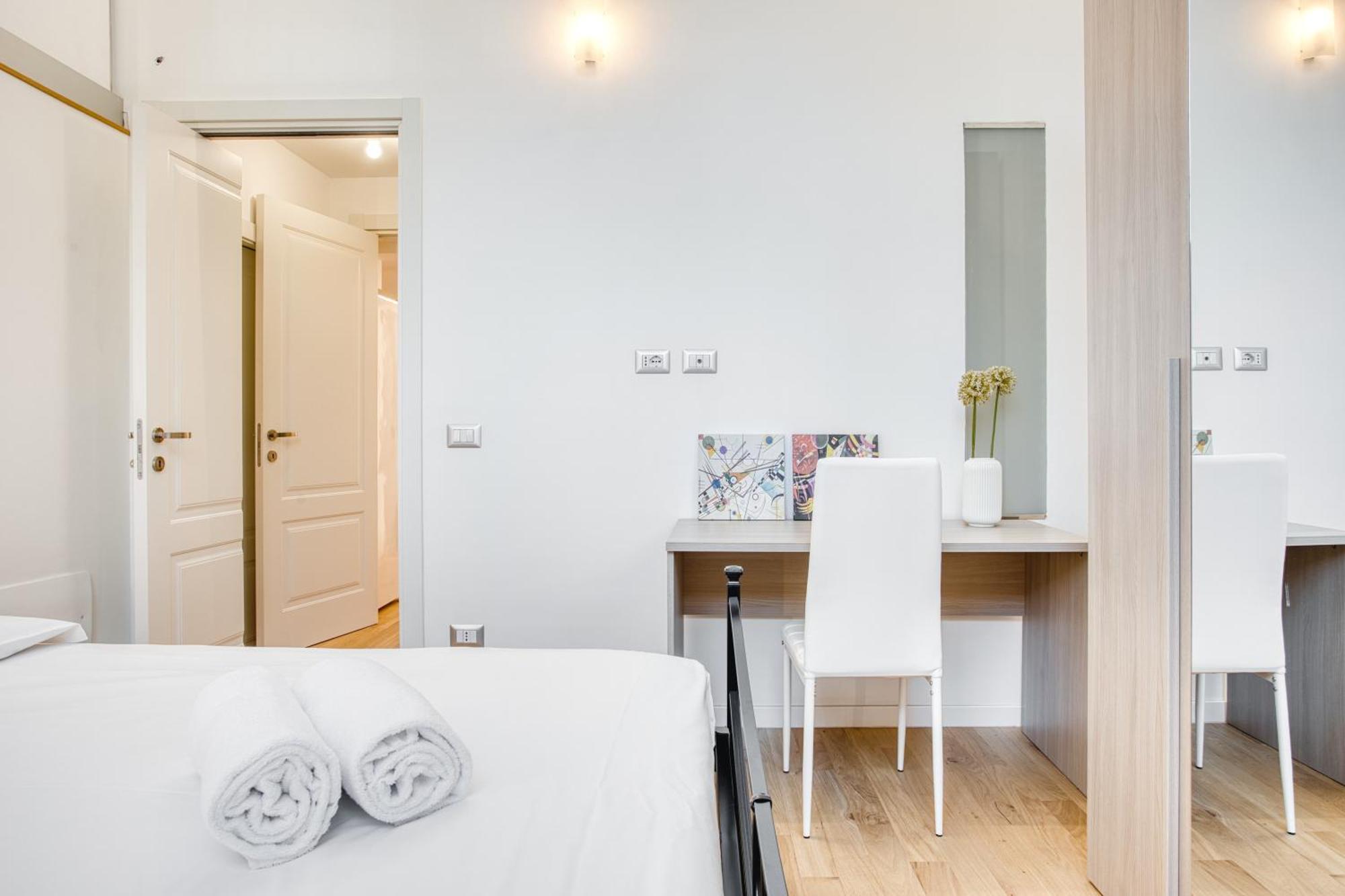 Walk To Navigli - Via Gola - 2 Bedrooms Milano