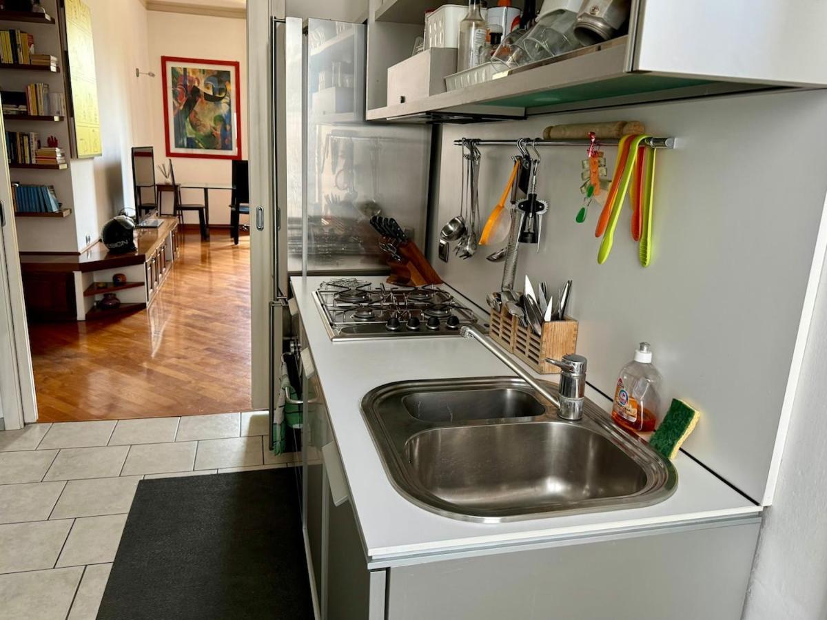 Design In Center Apartment *