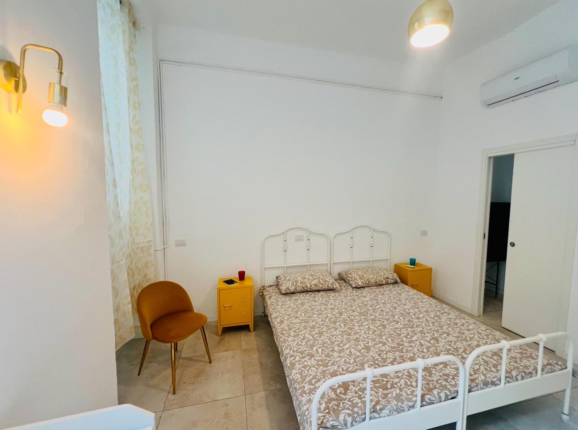 3 In Navigli Center Close To The Metro With Parking * Milano