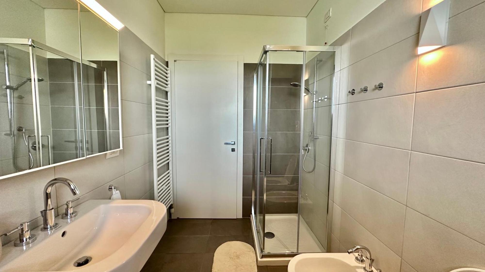 Giax Tower Premium Modern Milanese Flat With Gym Pool View & Box Appartamento Milano