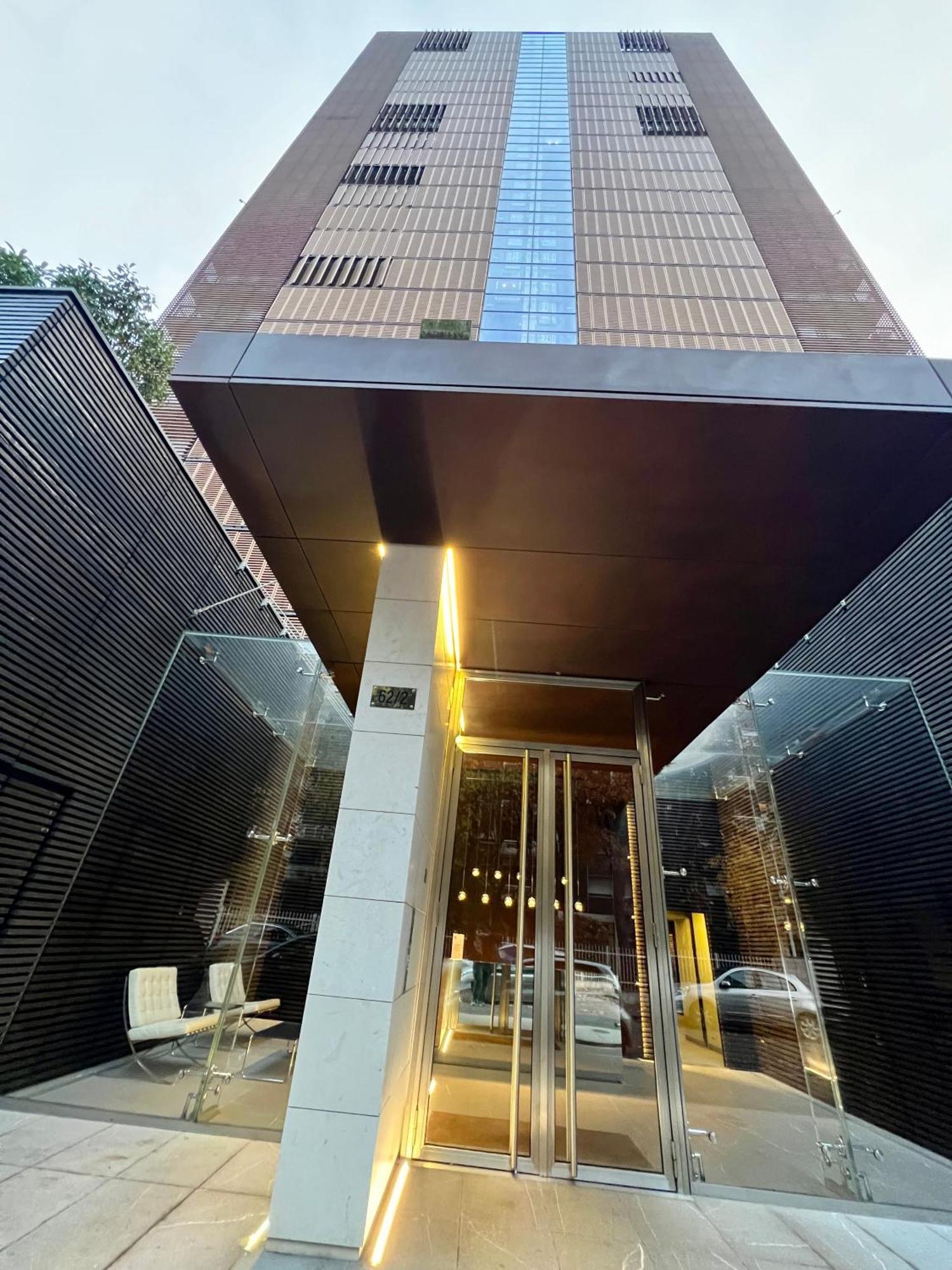 Giax Tower Premium Modern Milanese Flat With Gym Pool View & Box * Milano