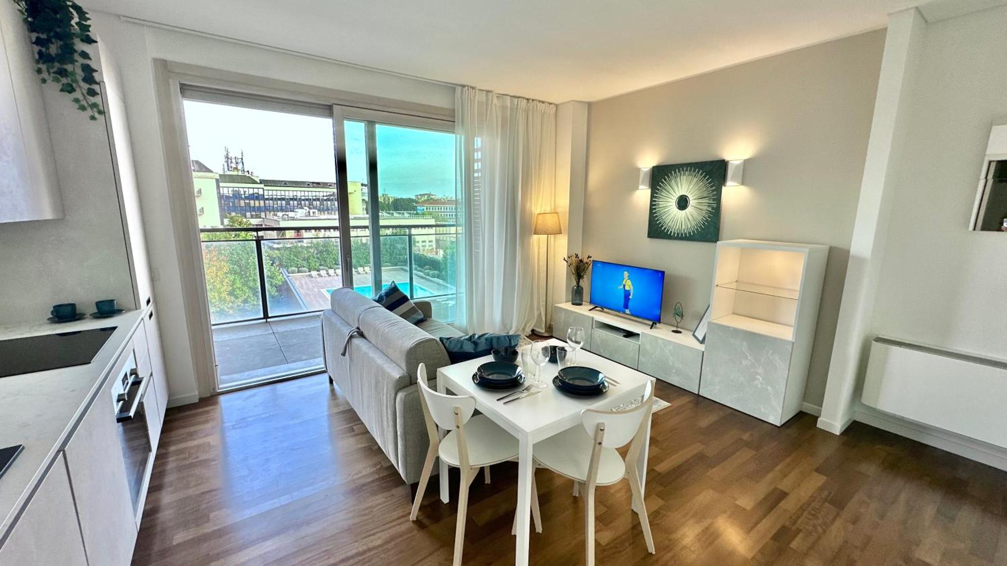 Giax Tower Premium Modern Milanese Flat With Gym Pool View & Box *