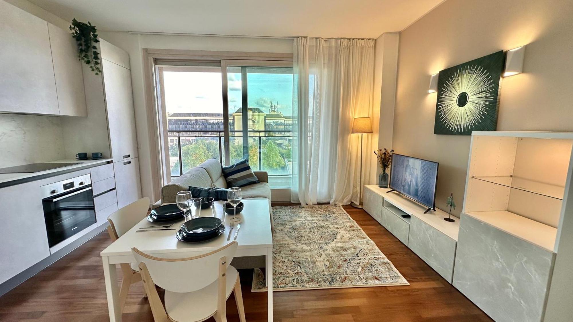 Giax Tower Premium Modern Milanese Flat With Gym Pool View & Box Milano