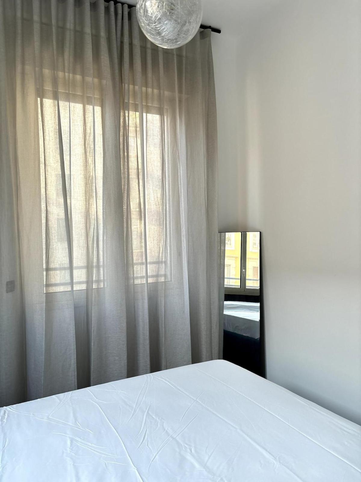 Visconti Design And Comfort In Milano