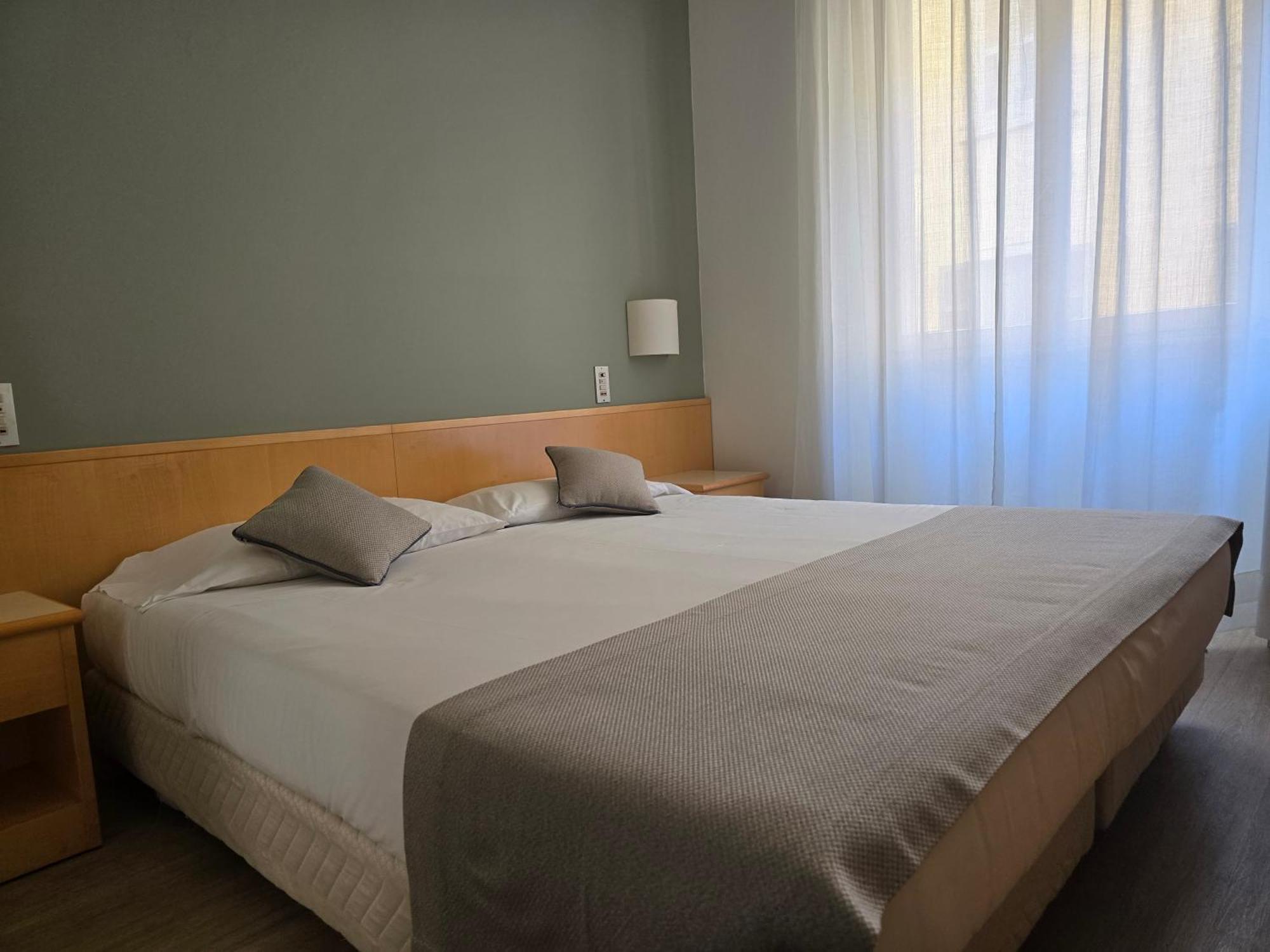 Mokinba Sant'ambroeus Hotel