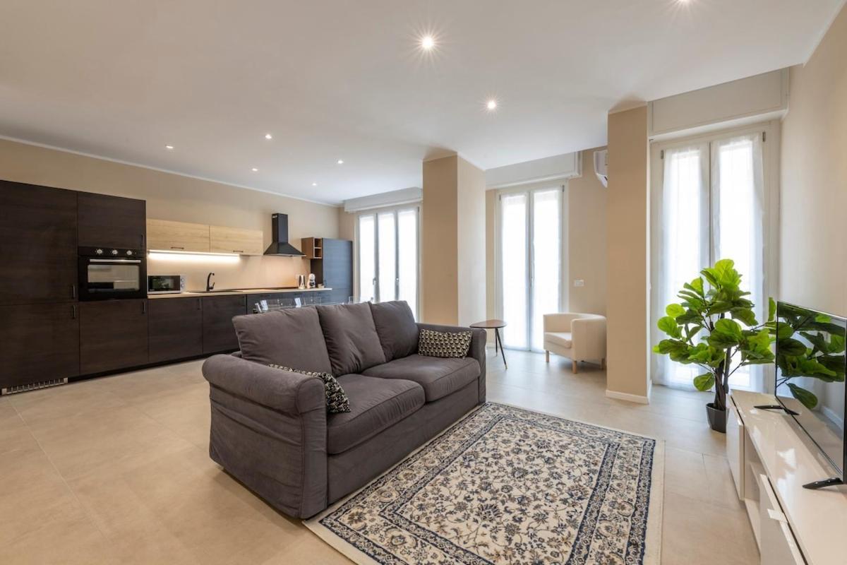 Bright 2 Bedrooms And 2 Bathrooms - B Leilighet *