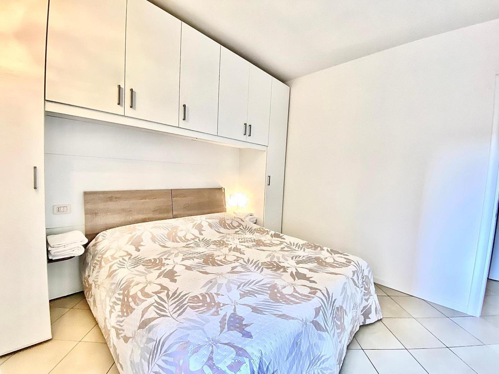 Appartement Nel Cuore Di Viale Certosa Milano, Comodo Per Raggiungere Centro Storico, Rho Fiera Milano, Eventi E Concerti, Con Parcheggio Privato Interno A Scelta *