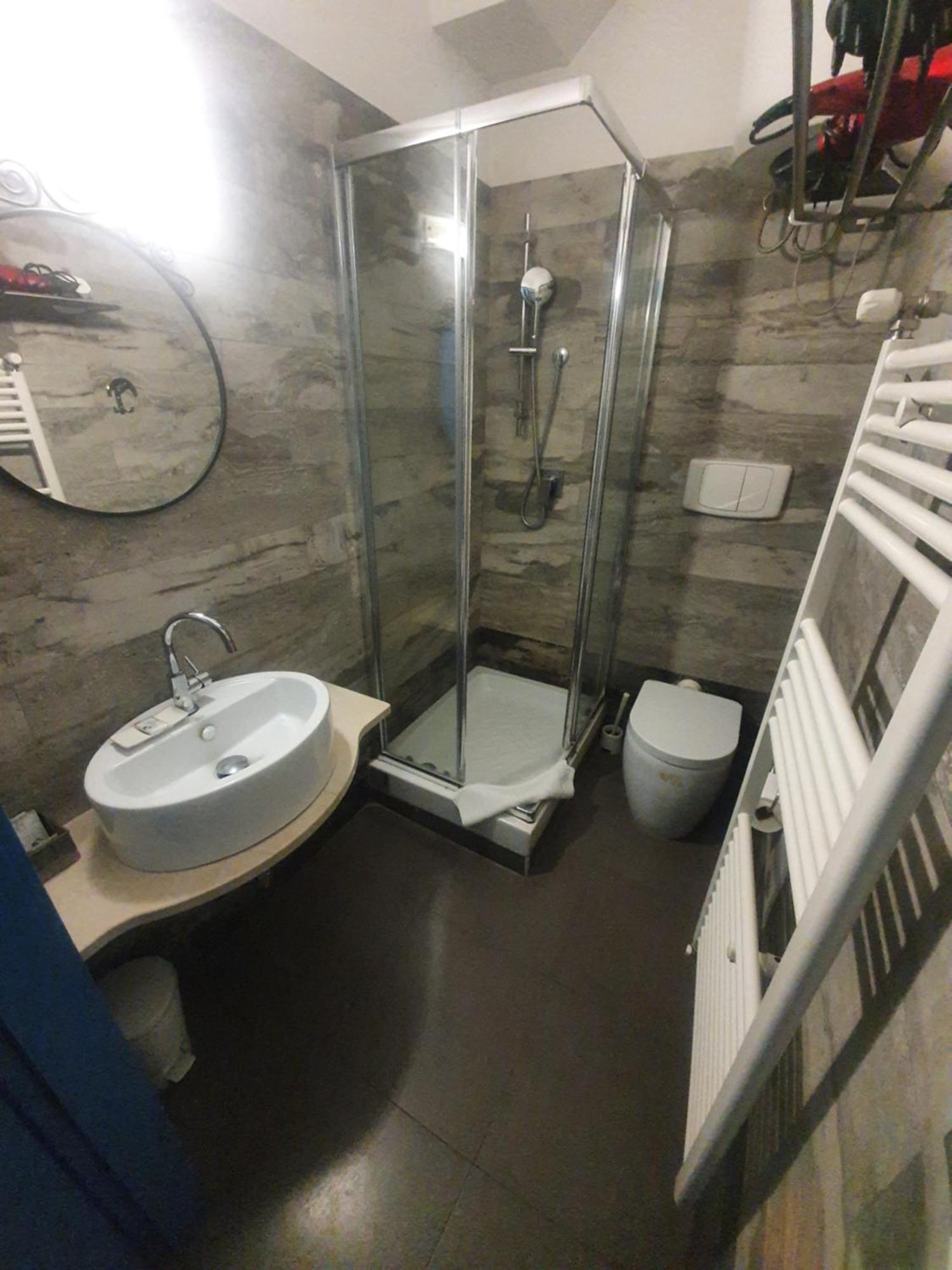 Sira House Gasthof 2*