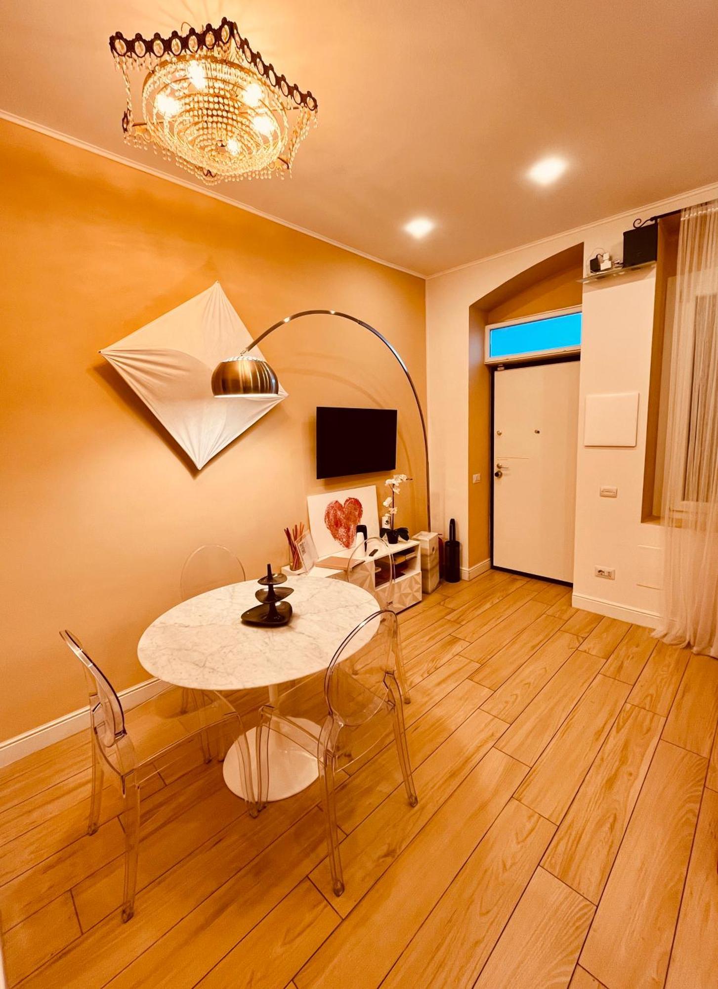 Lejlighed Centralissimo E Raffinato Bilocale - Scarlatti Lux - Stazione & Shopping District