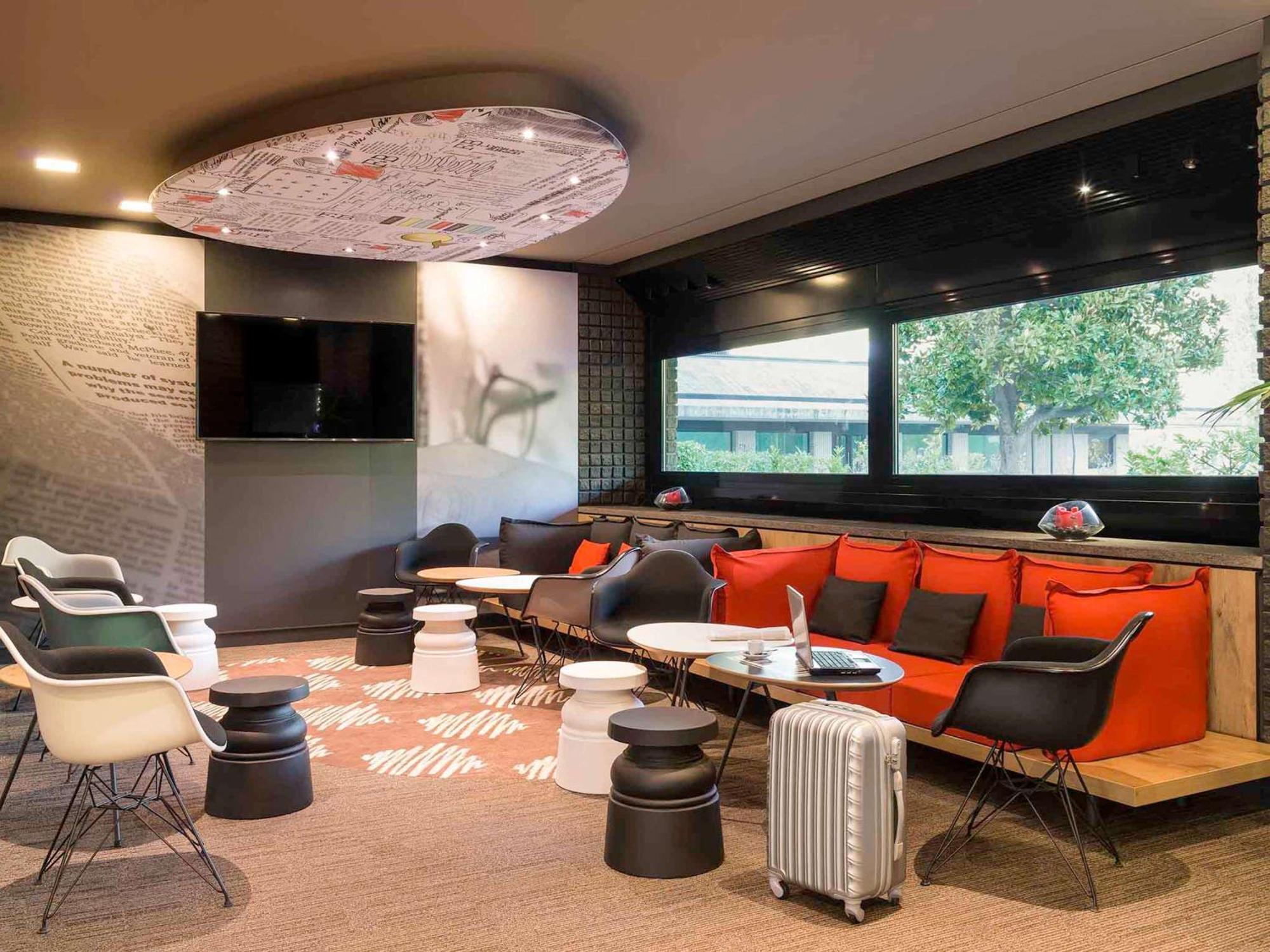 Hotel Ibis Ca' Granda 3*